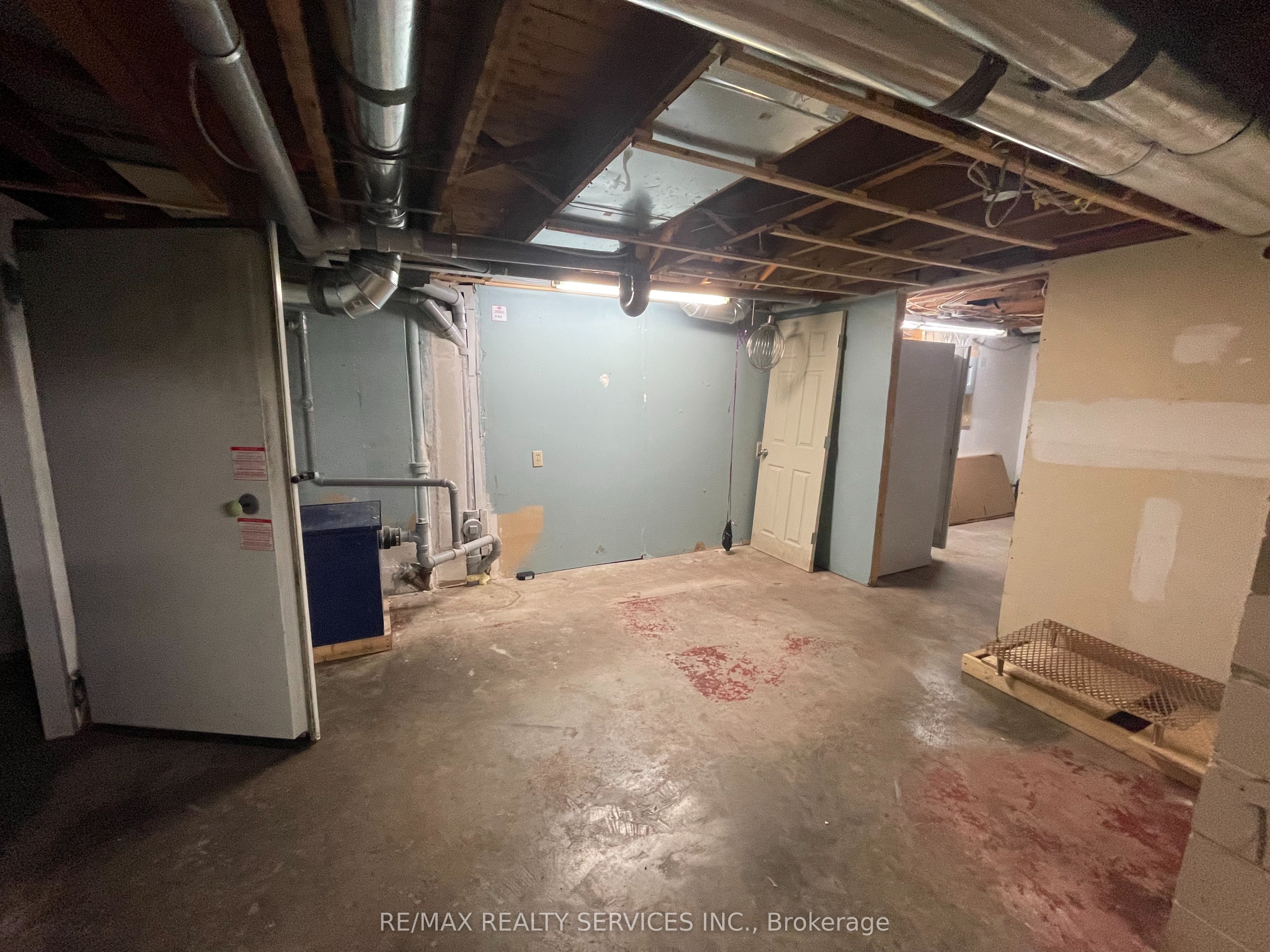 1035 King Street Property Photo 20