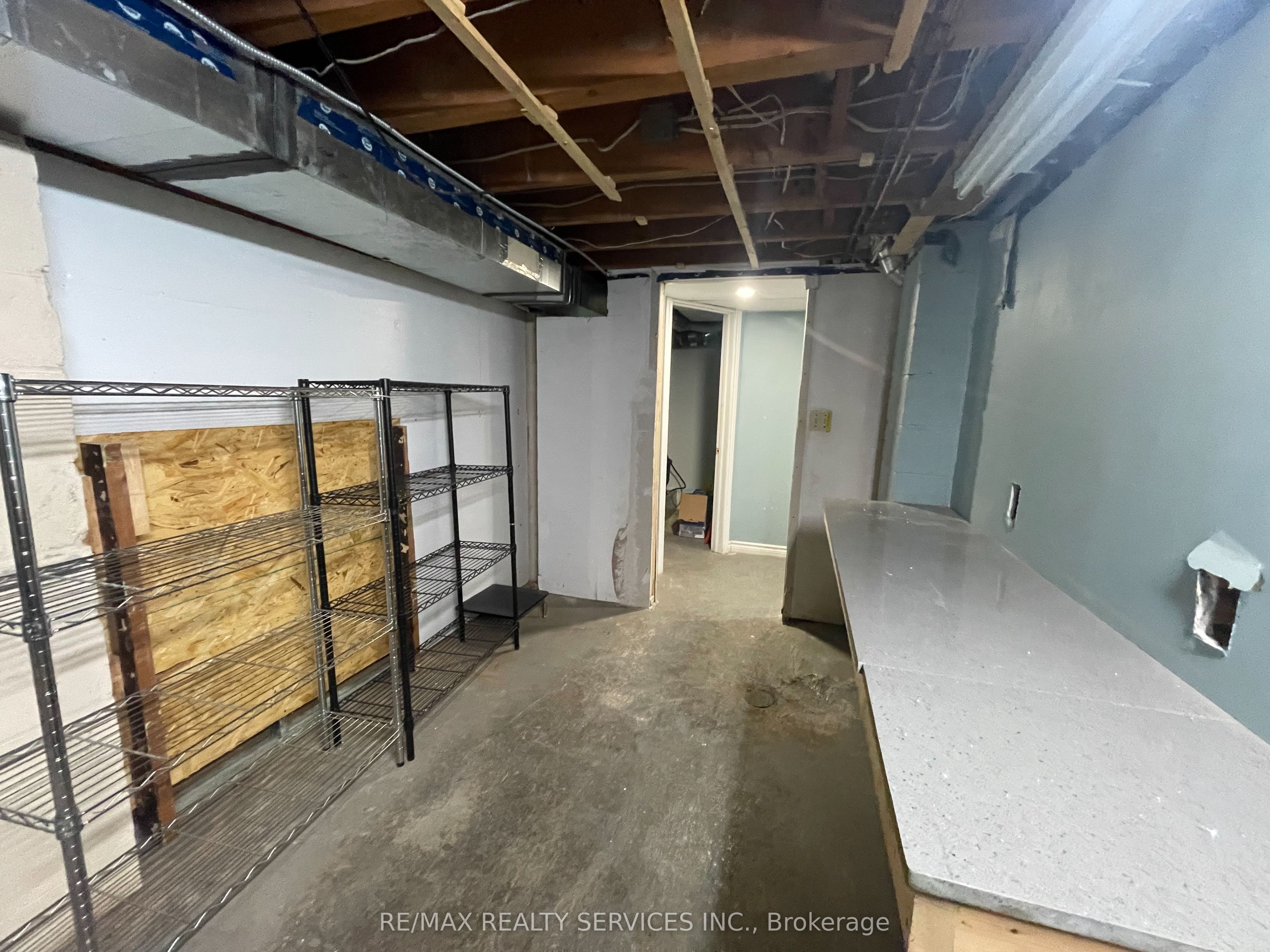 1035 King Street Property Photo 21