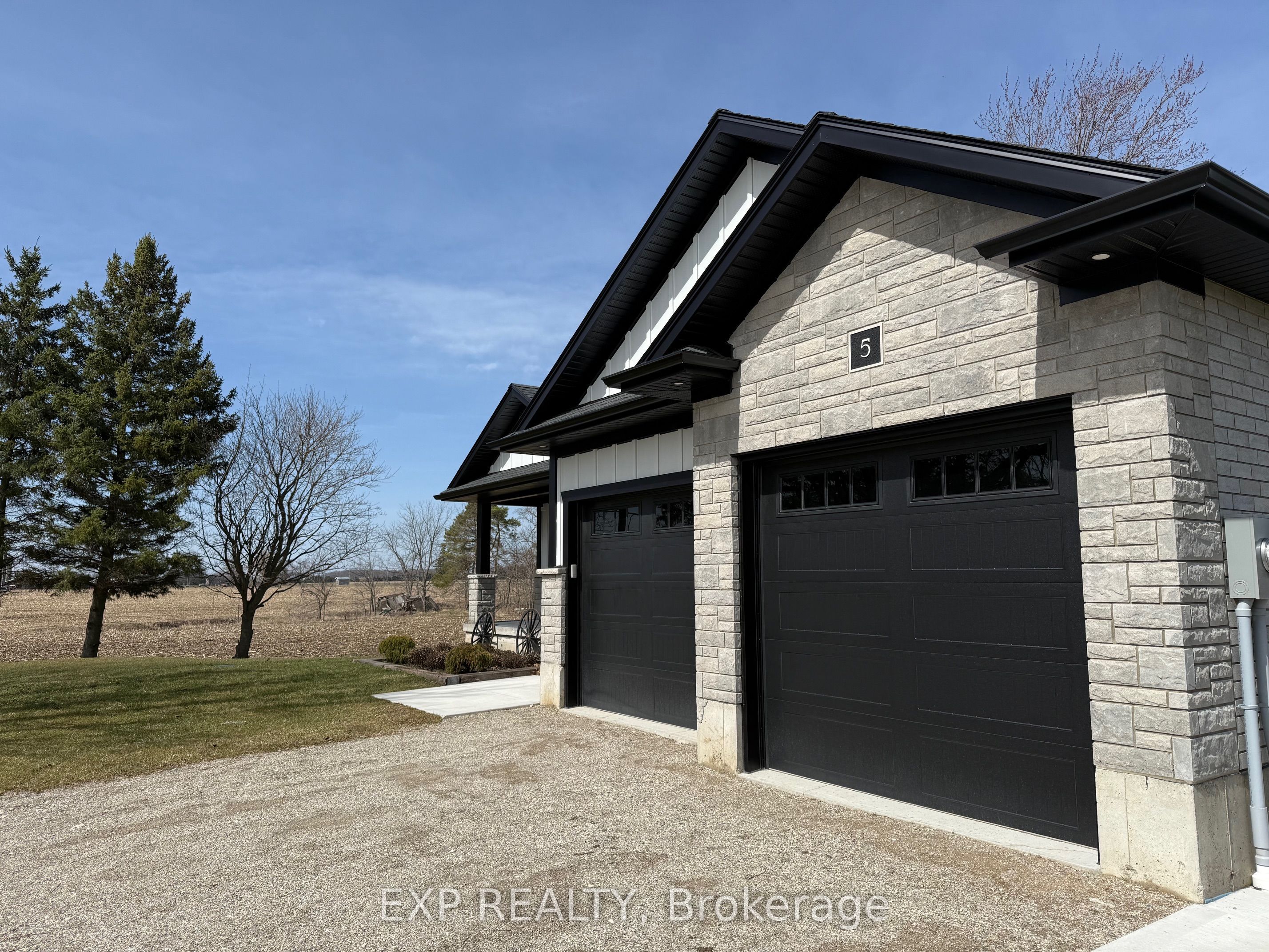 5 Sophia Street Property Photo 39