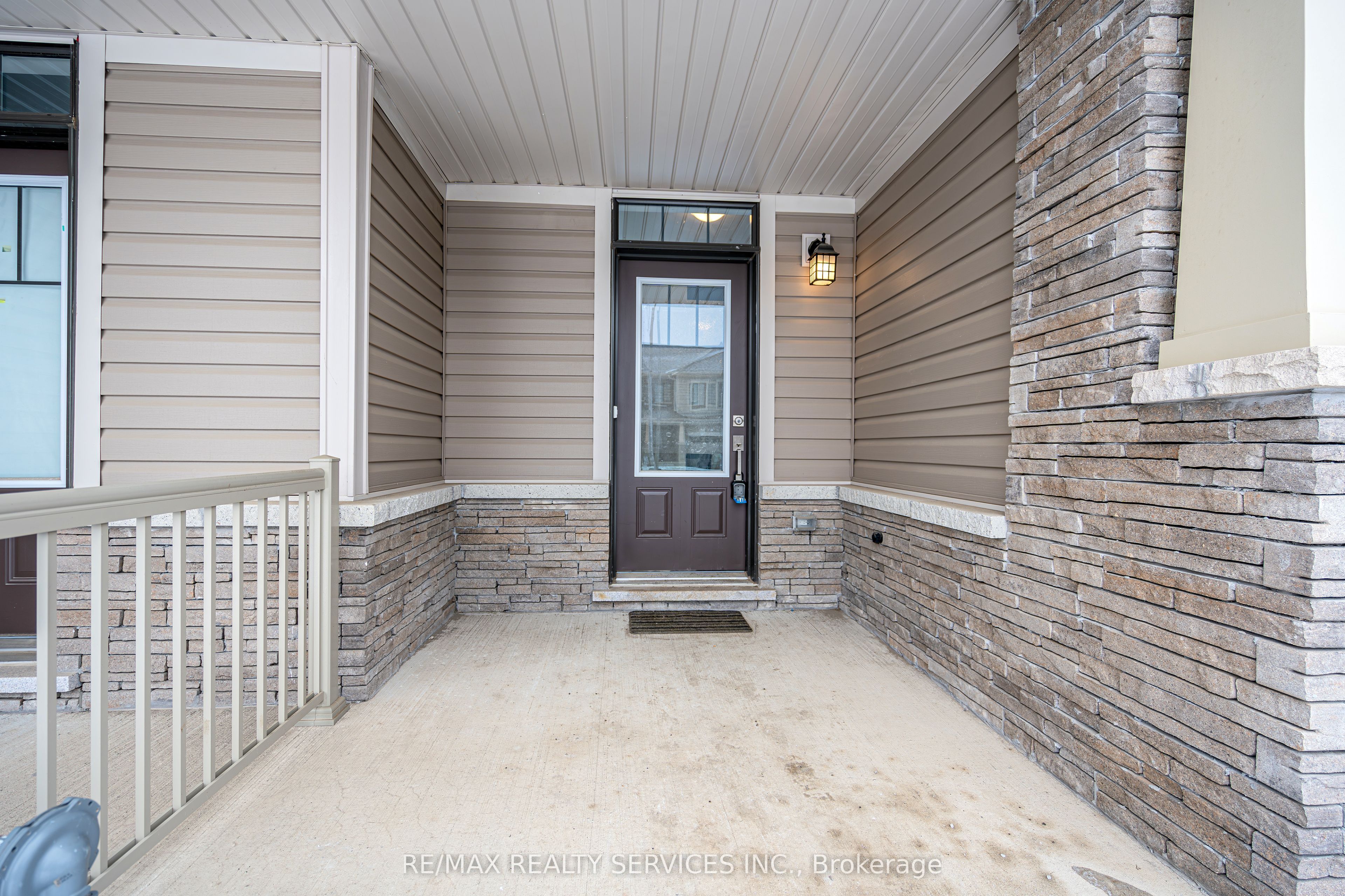 119 Brighton Lane Property Photo 2