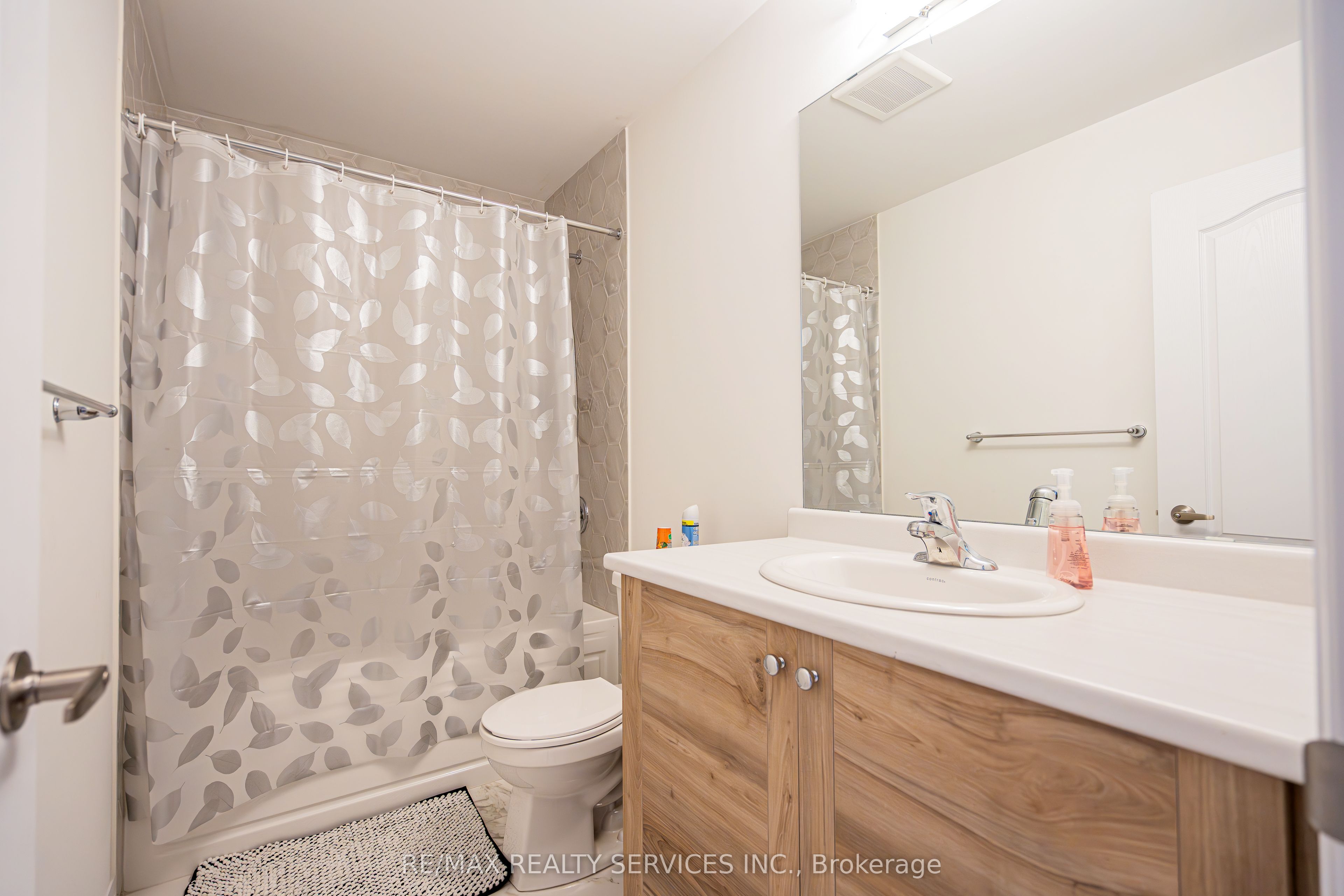119 Brighton Lane Property Photo 23