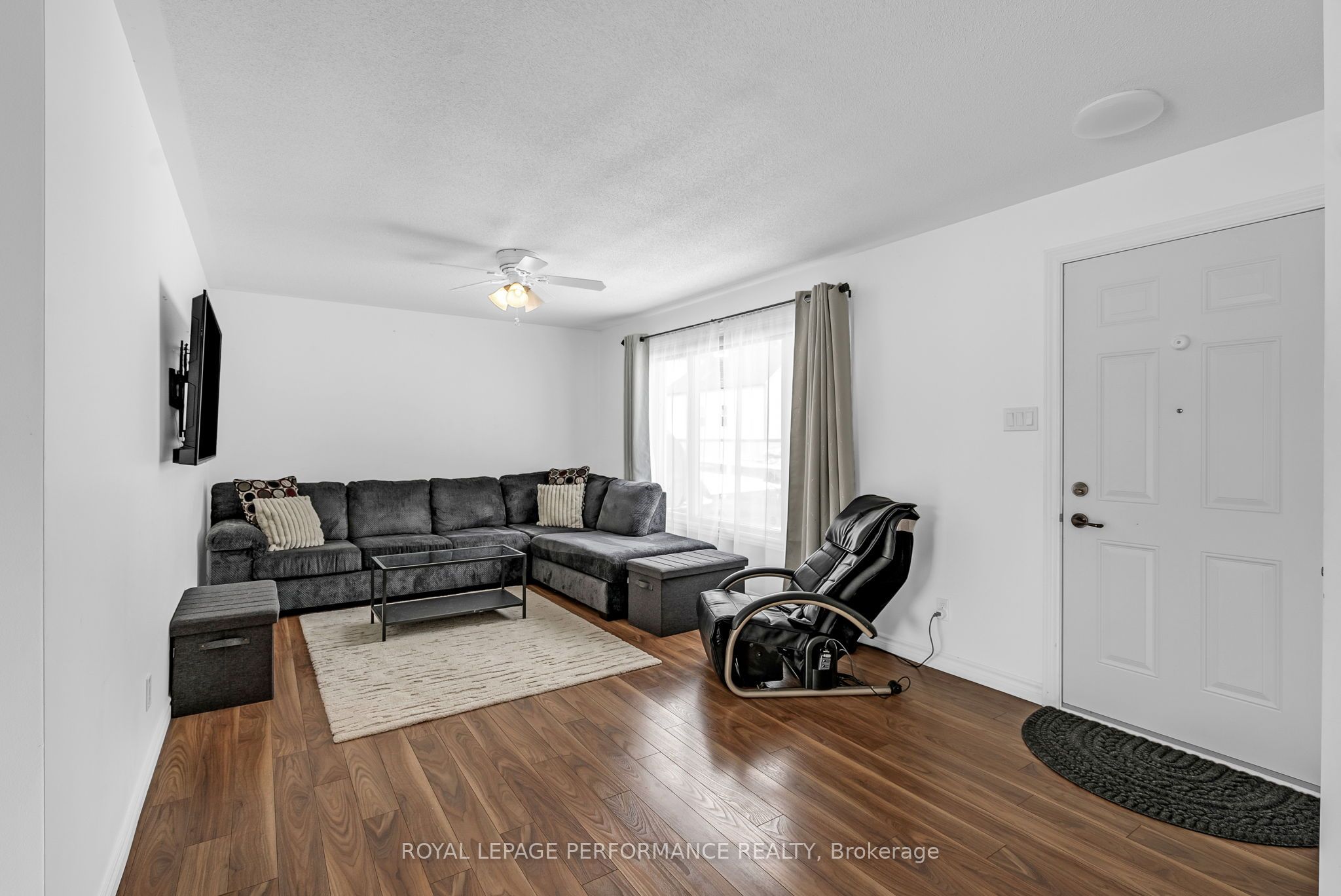 4888 Mcmartin Street Property Photo 4