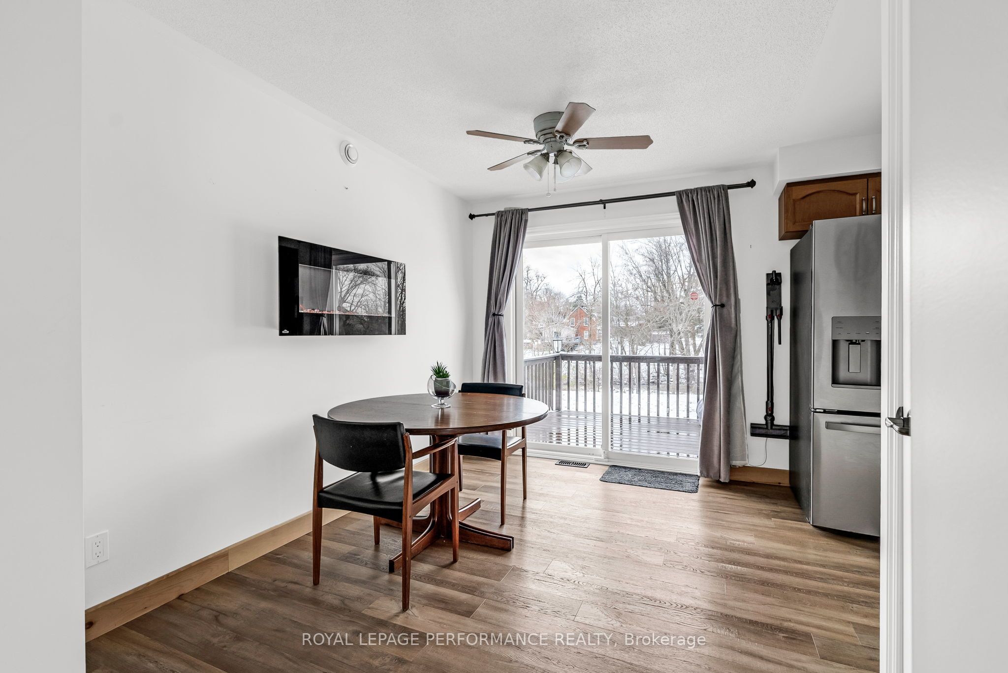4888 Mcmartin Street Property Photo 5