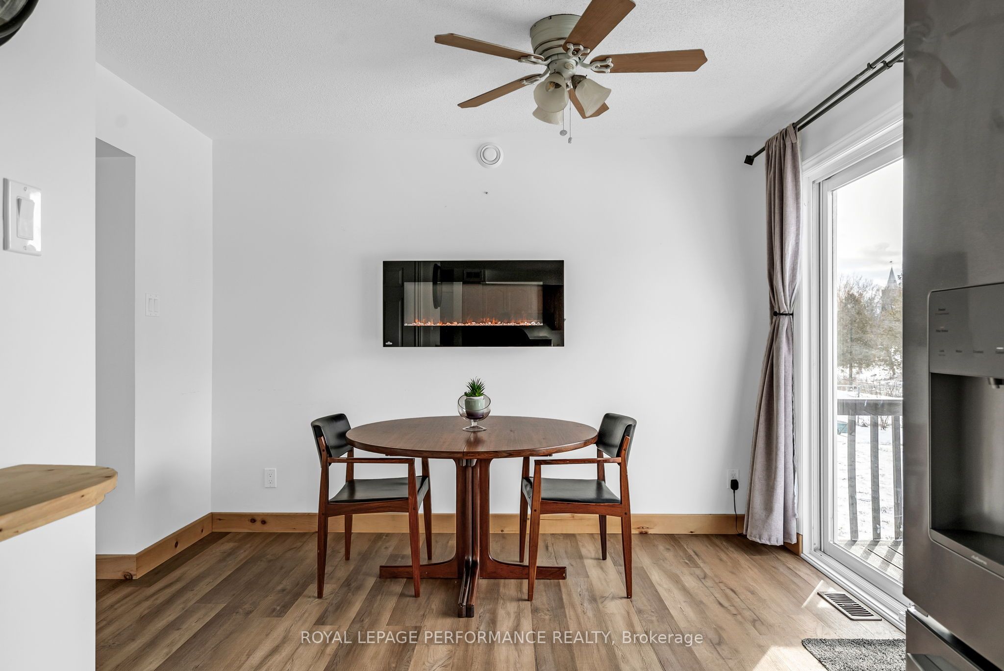 4888 Mcmartin Street Property Photo 6