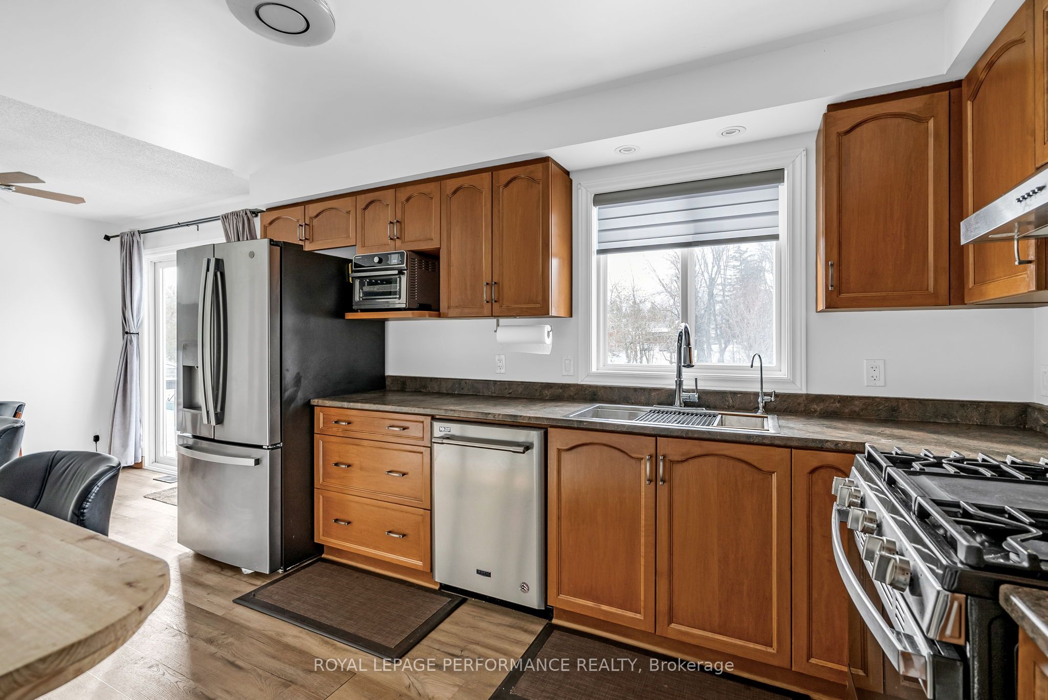4888 Mcmartin Street Property Photo 8