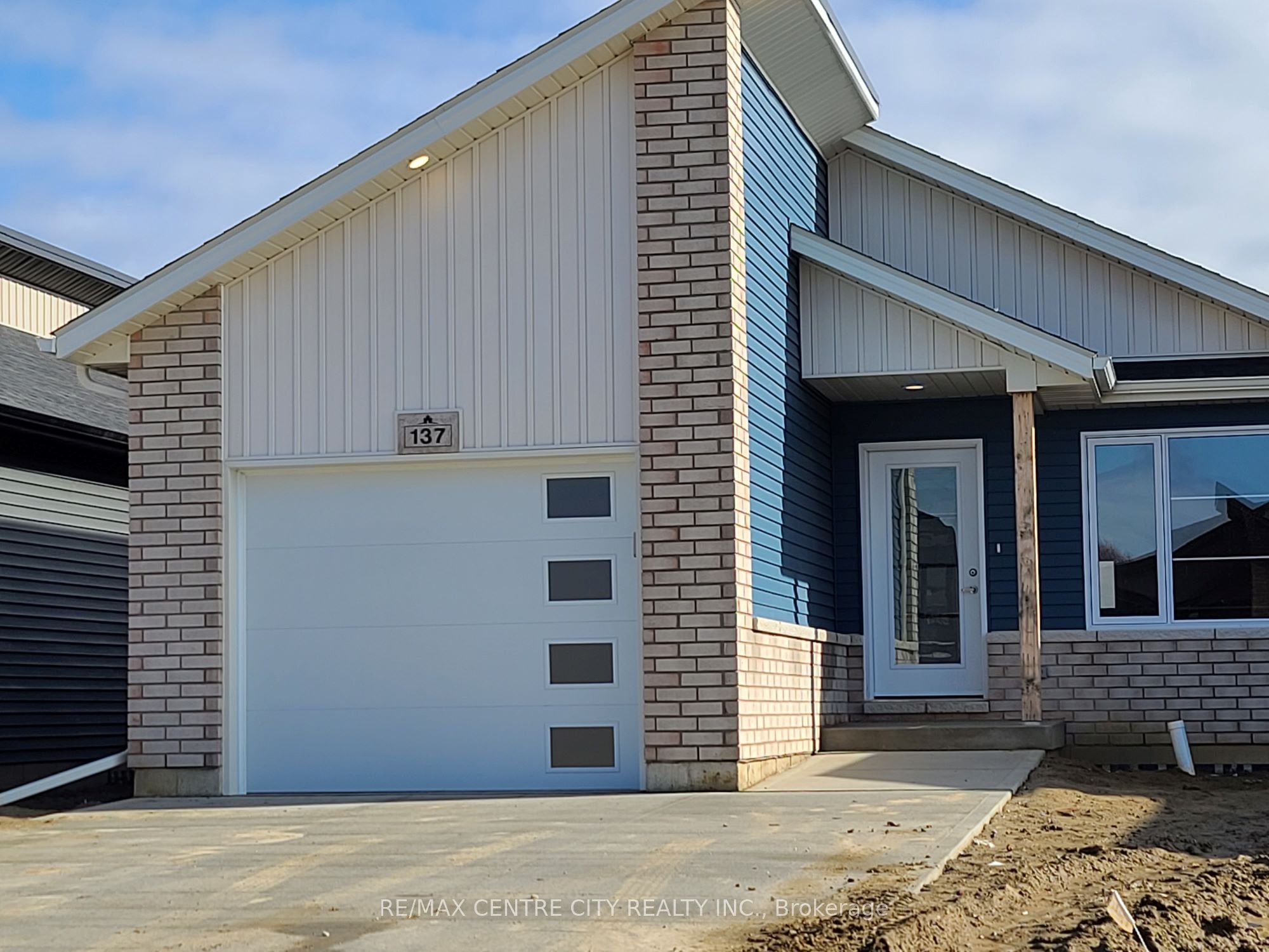 137 Arrowhead Lane Property Photo 1