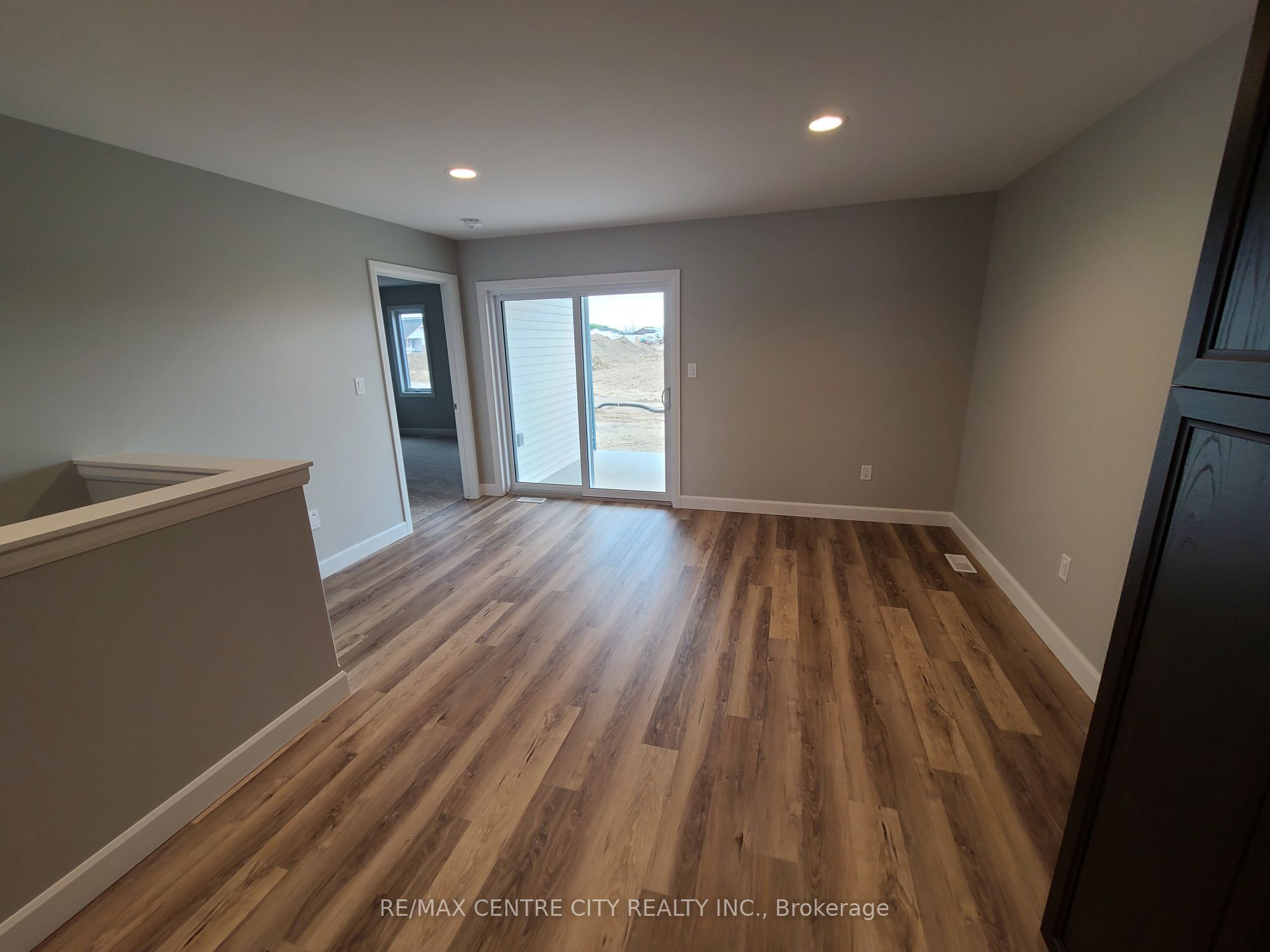 137 Arrowhead Lane Property Photo 5