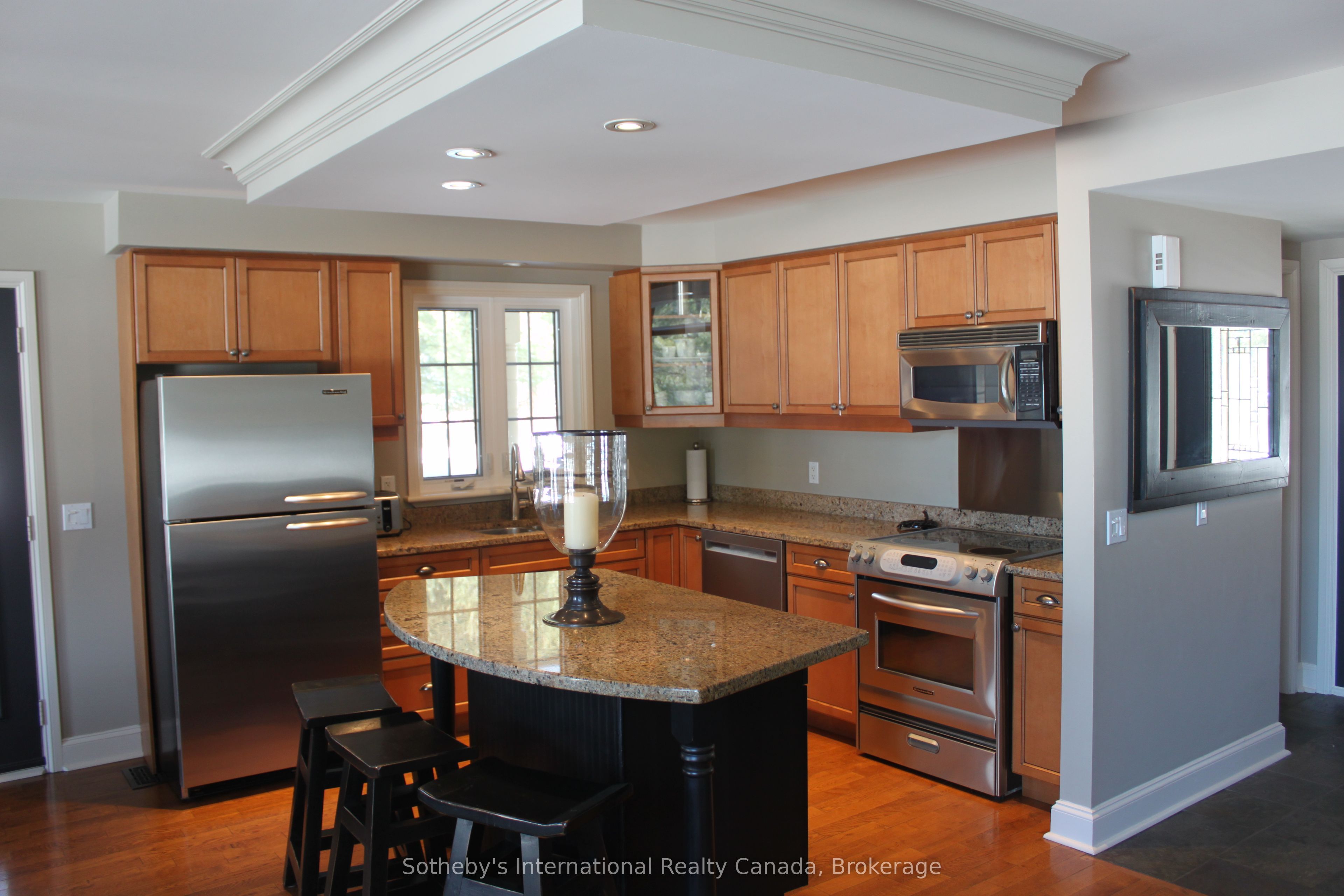 #c4 W9 - 3876 Muskoka Road 118 Road Property Photo 7