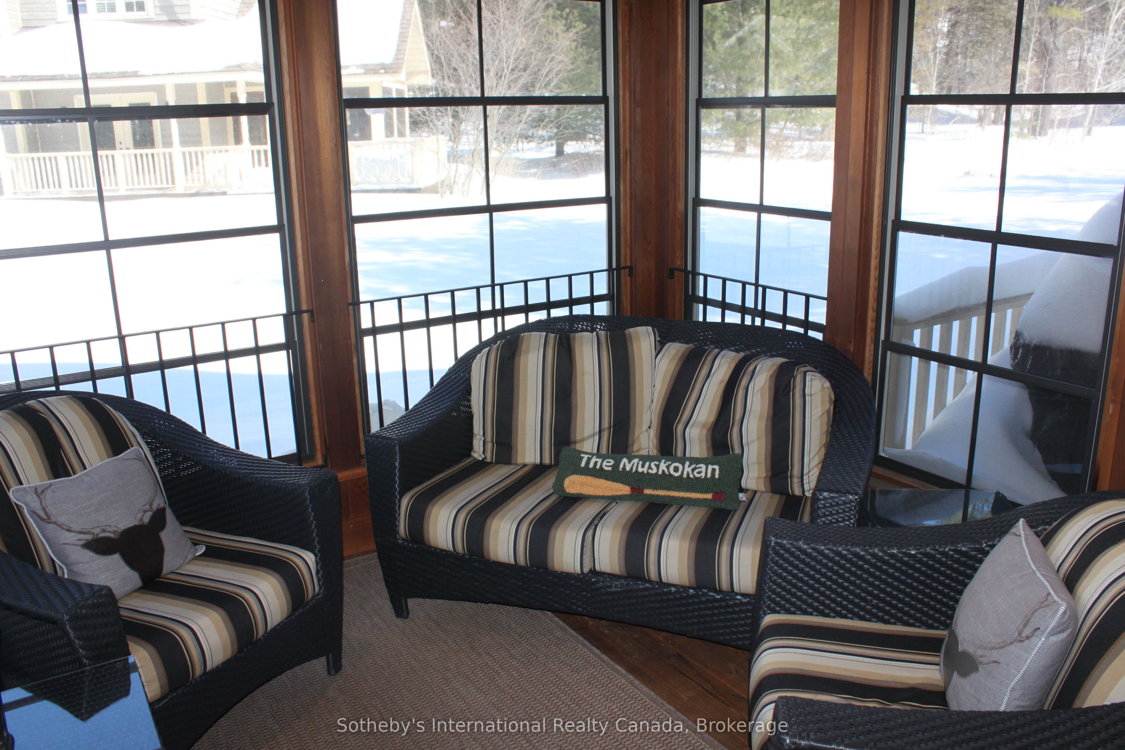 #c4 W9 - 3876 Muskoka Road 118 Road Property Photo 8