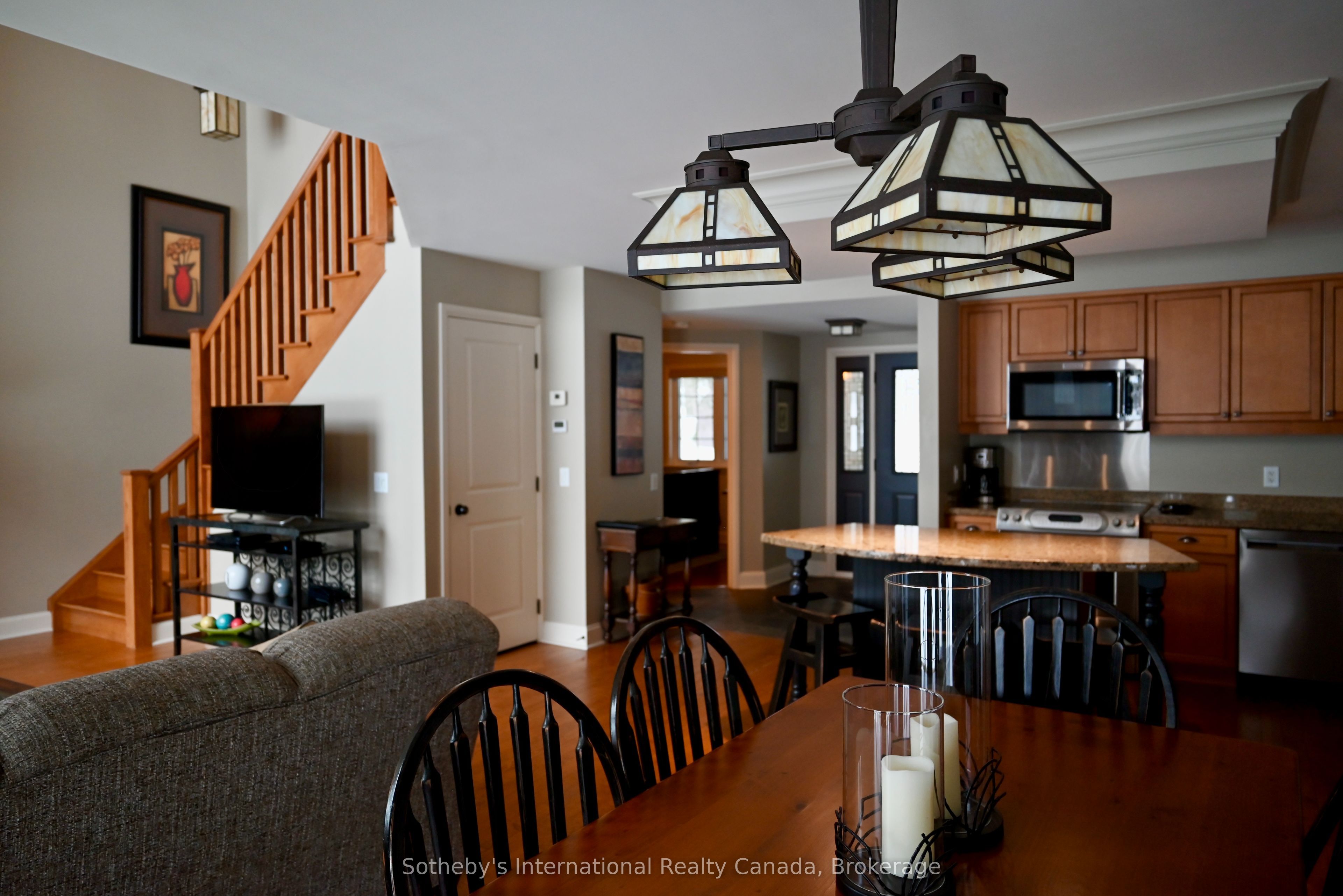 #c4 W9 - 3876 Muskoka Road 118 Road Property Photo 18