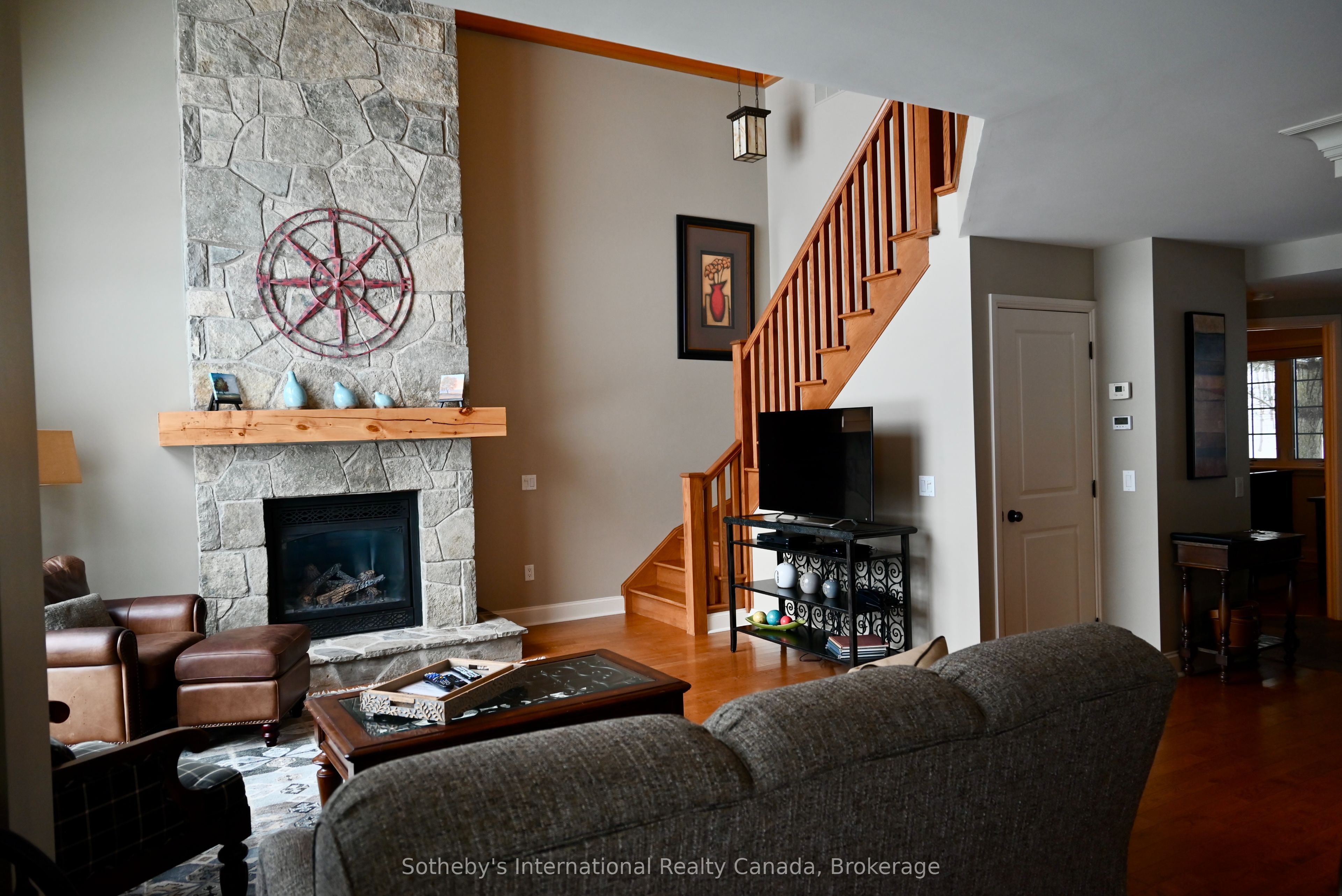 #c4 W9 - 3876 Muskoka Road 118 Road Property Photo 22