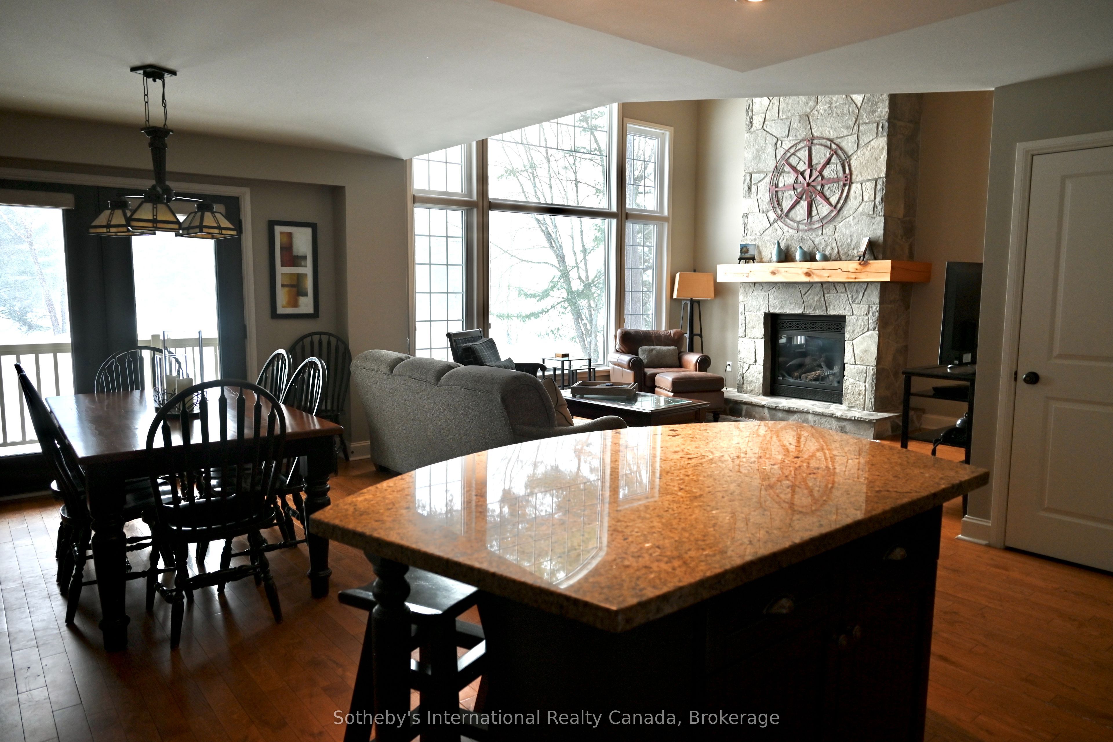 #c4 W9 - 3876 Muskoka Road 118 Road Property Photo 24