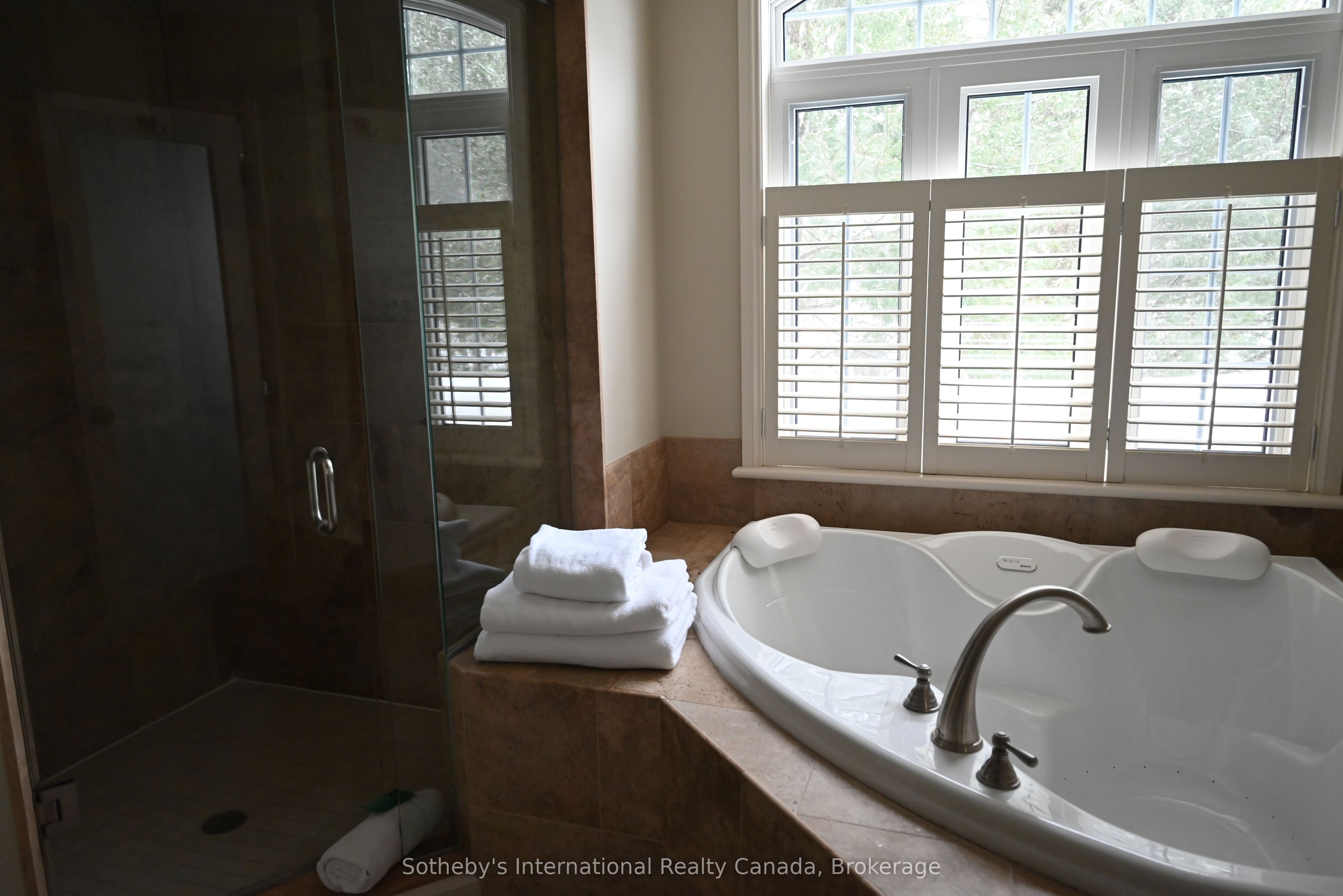 #c4 W9 - 3876 Muskoka Road 118 Road Property Photo 48