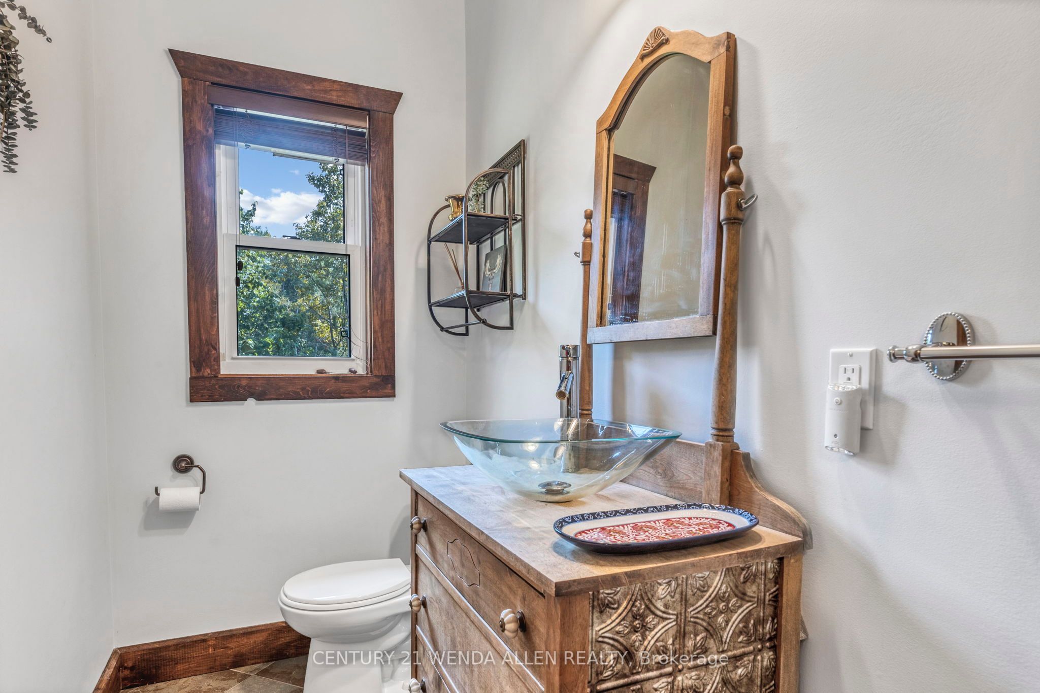 22 Towes Lane Property Photo 8