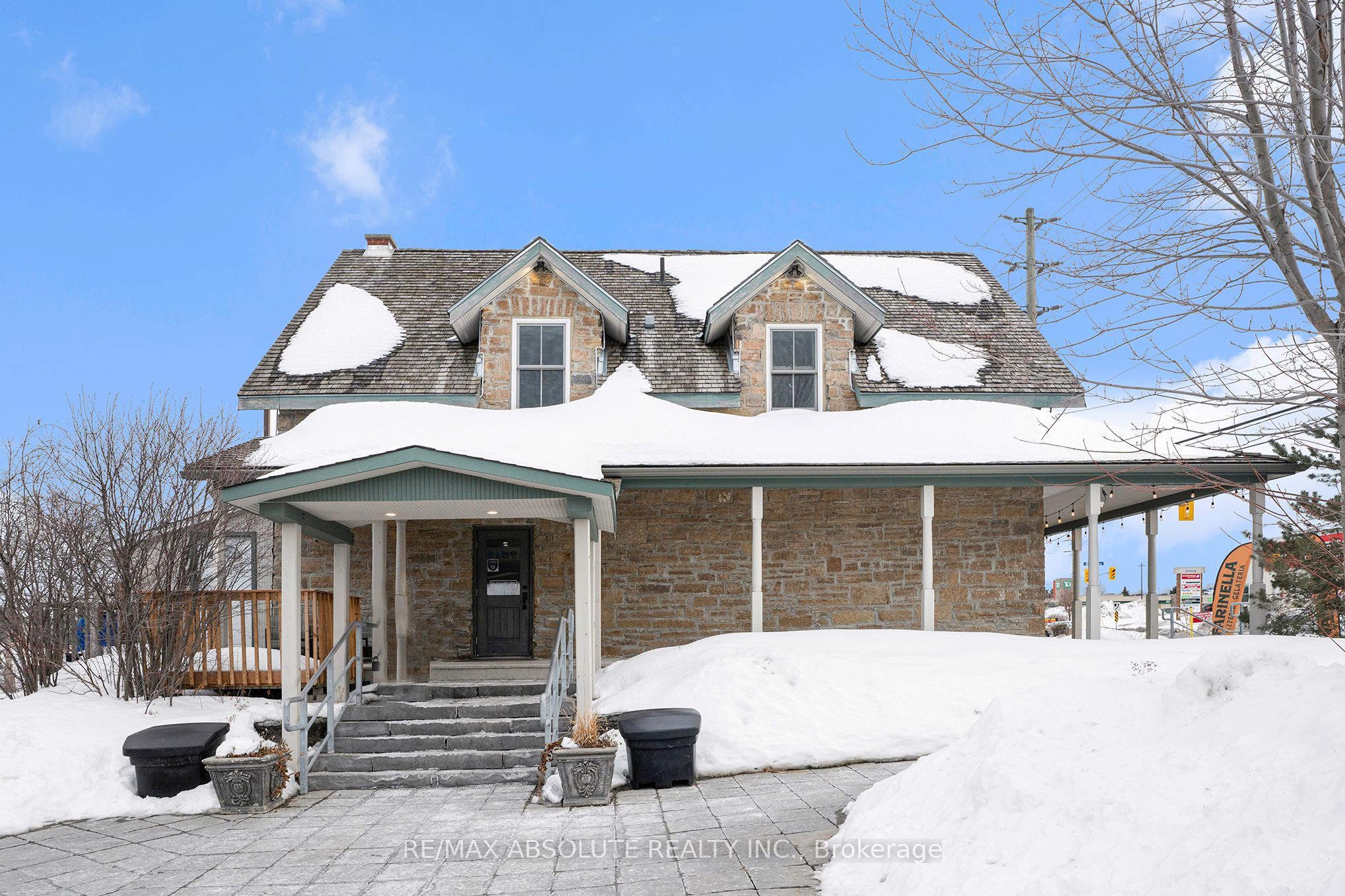806 March Road Property Photo 27