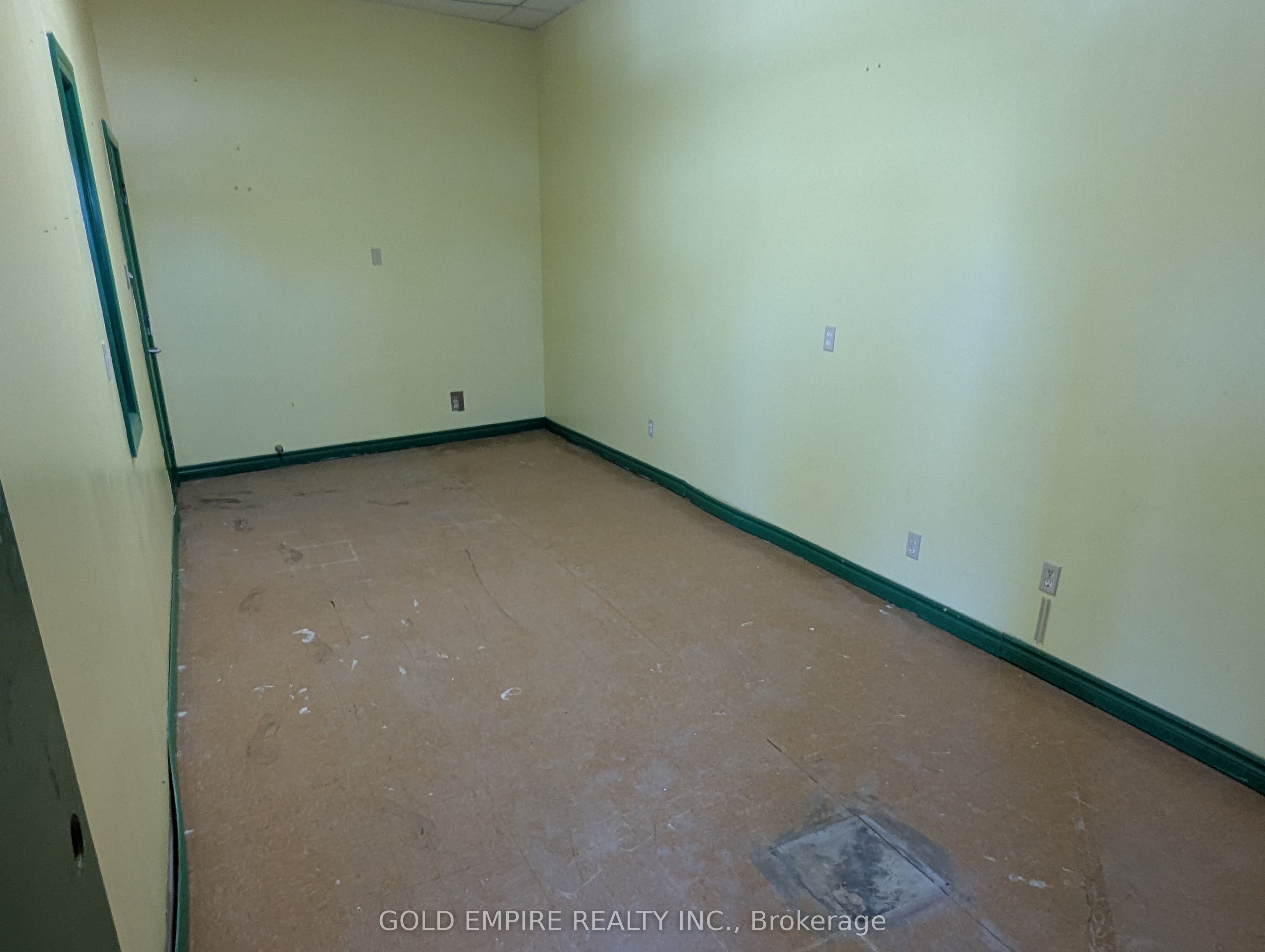 ##4 - 41 Mondamin Street Property Photo 8