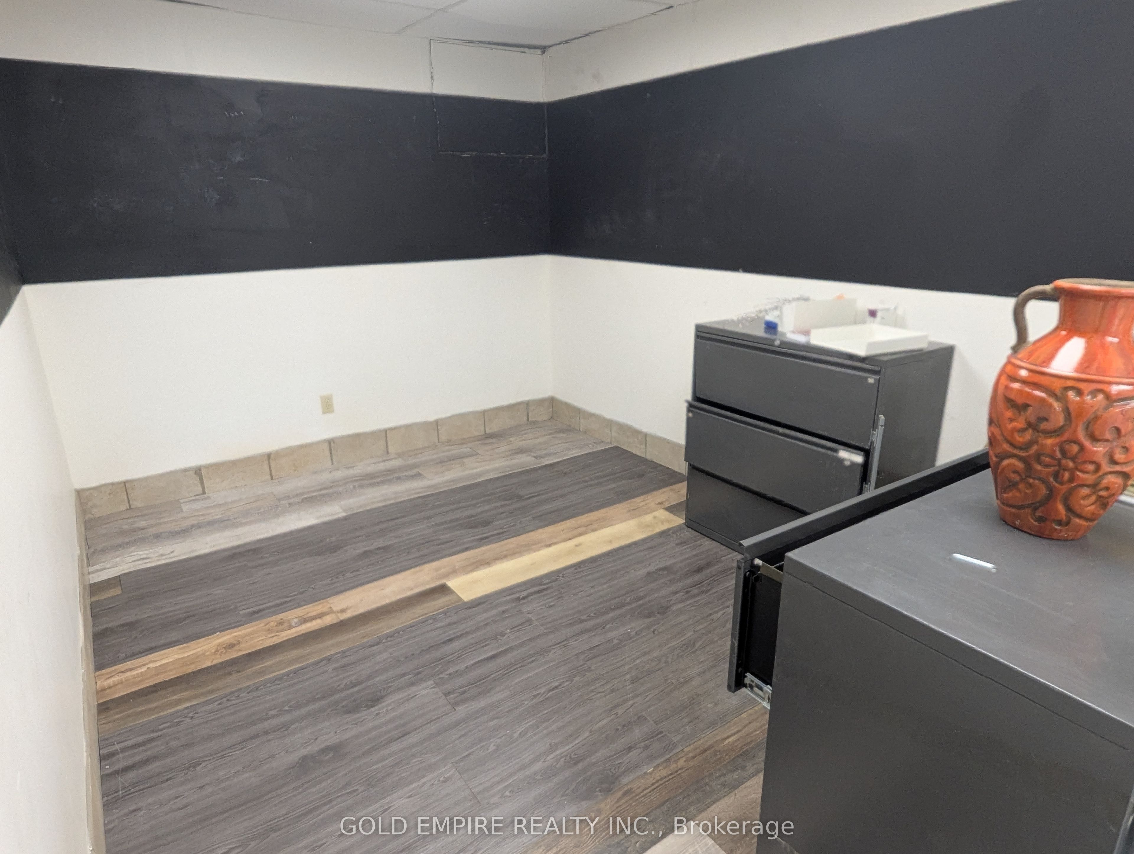 ##8 - 41 Mondamin Street Property Photo 4