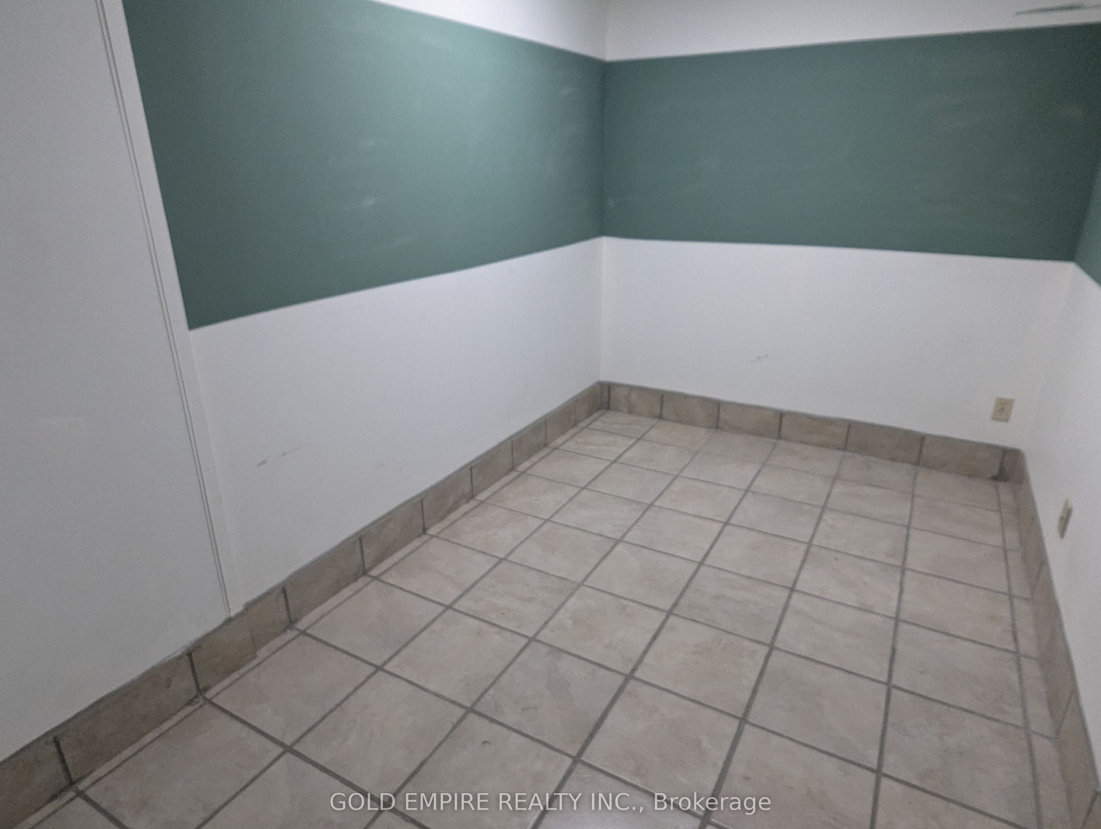 ##8 - 41 Mondamin Street Property Photo 12