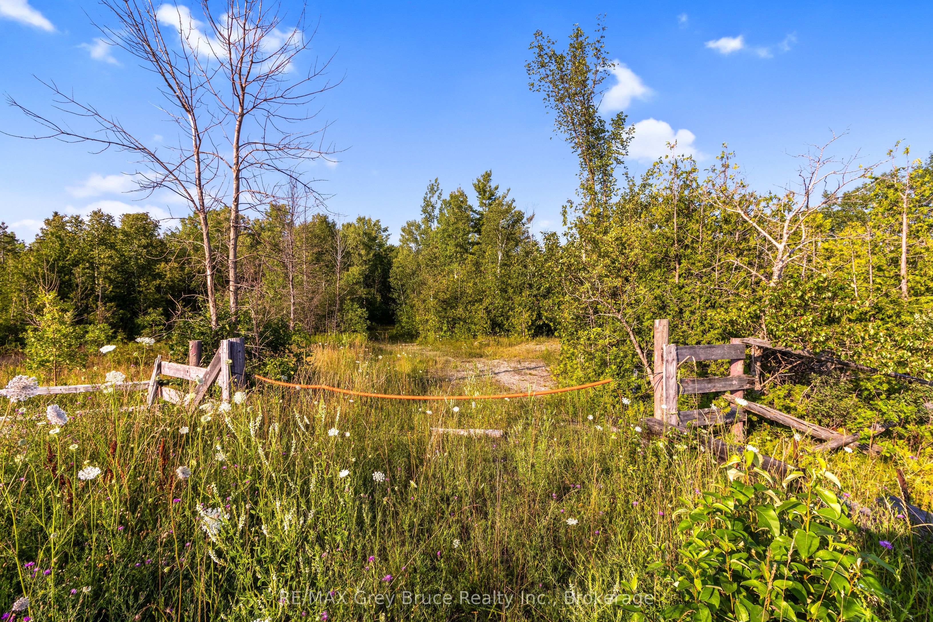 Pt 9/10 Highway 6 Property Photo 3