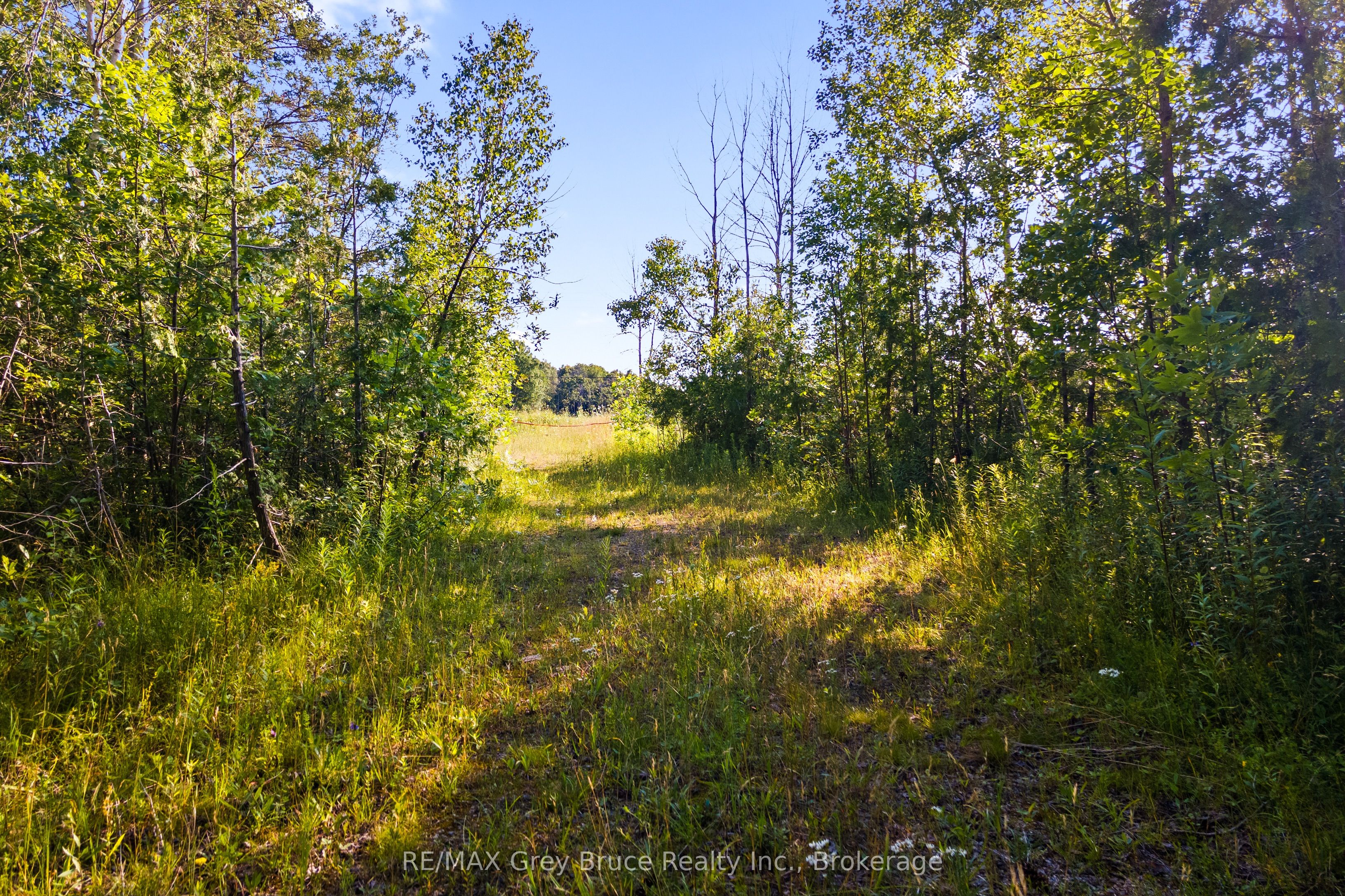 Pt 9/10 Highway 6 Property Photo 8