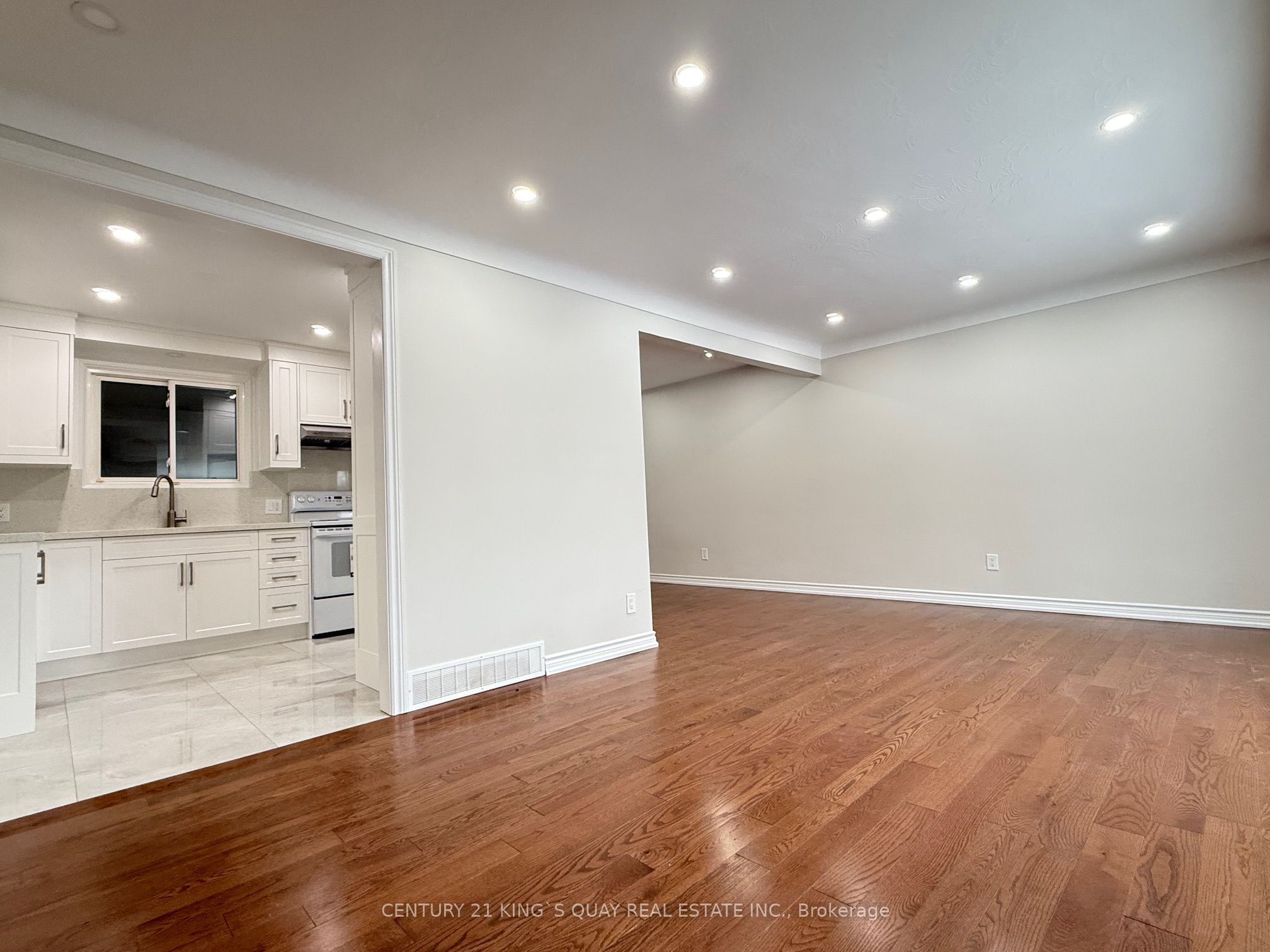 4383 Petrie Court Property Photo 2
