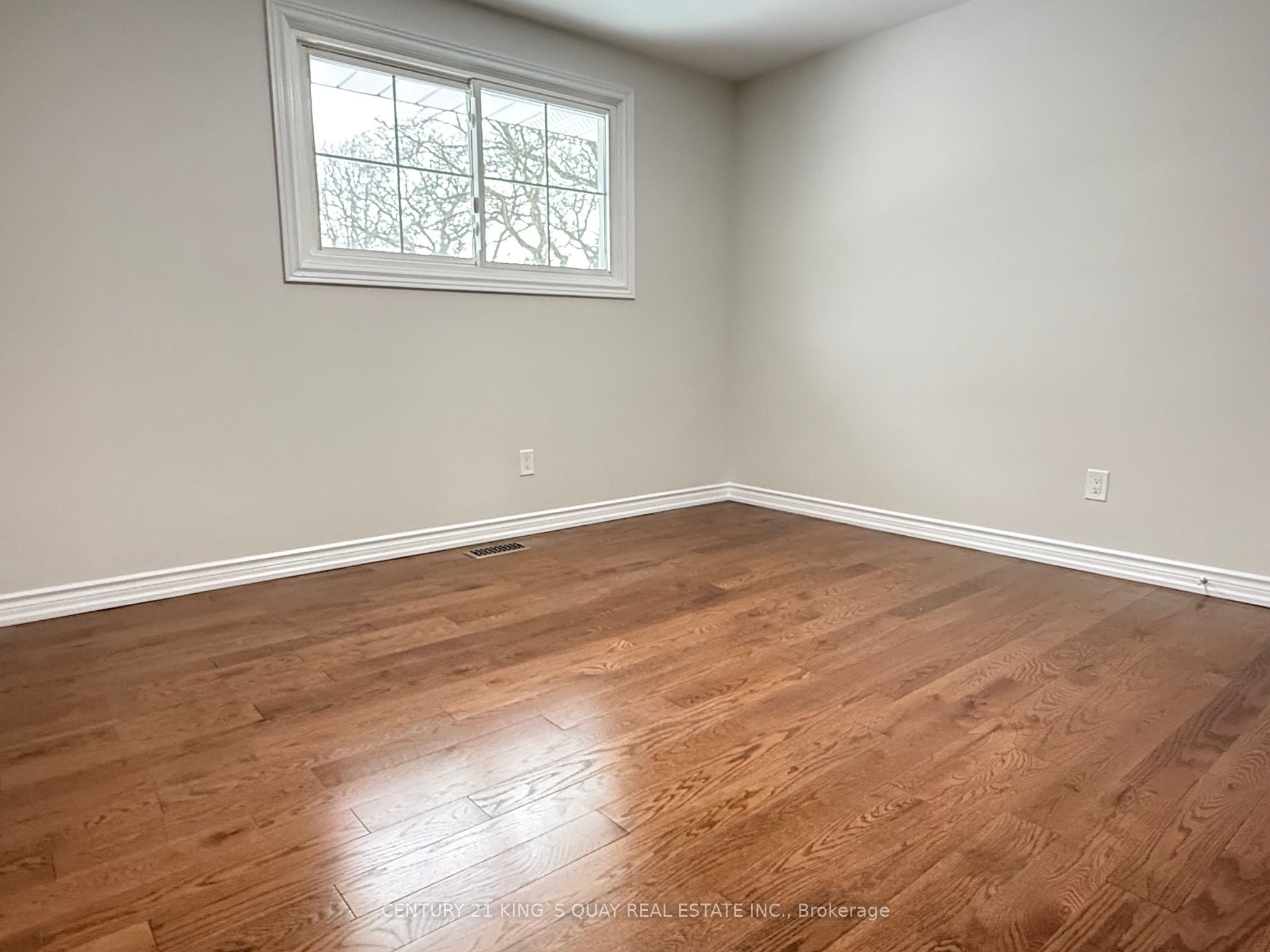 4383 Petrie Court Property Photo 10
