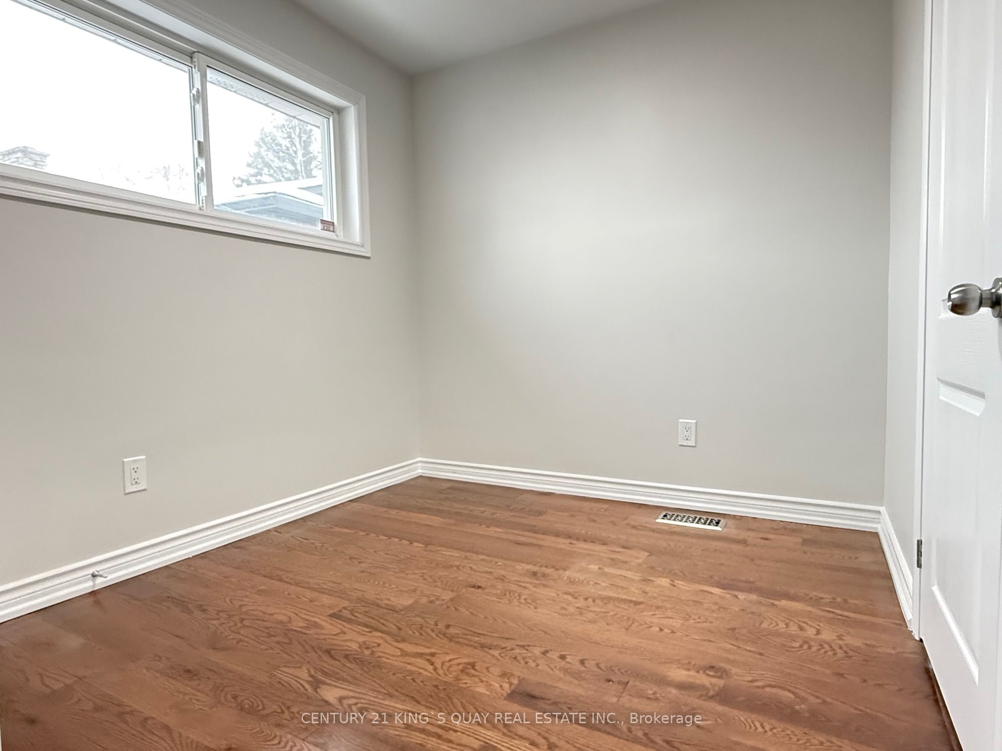 4383 Petrie Court Property Photo 11