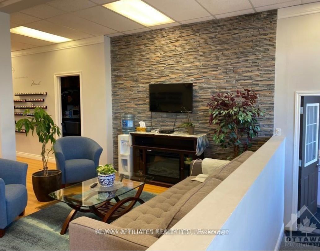 2564 St Joseph Boulevard Property Photo 21