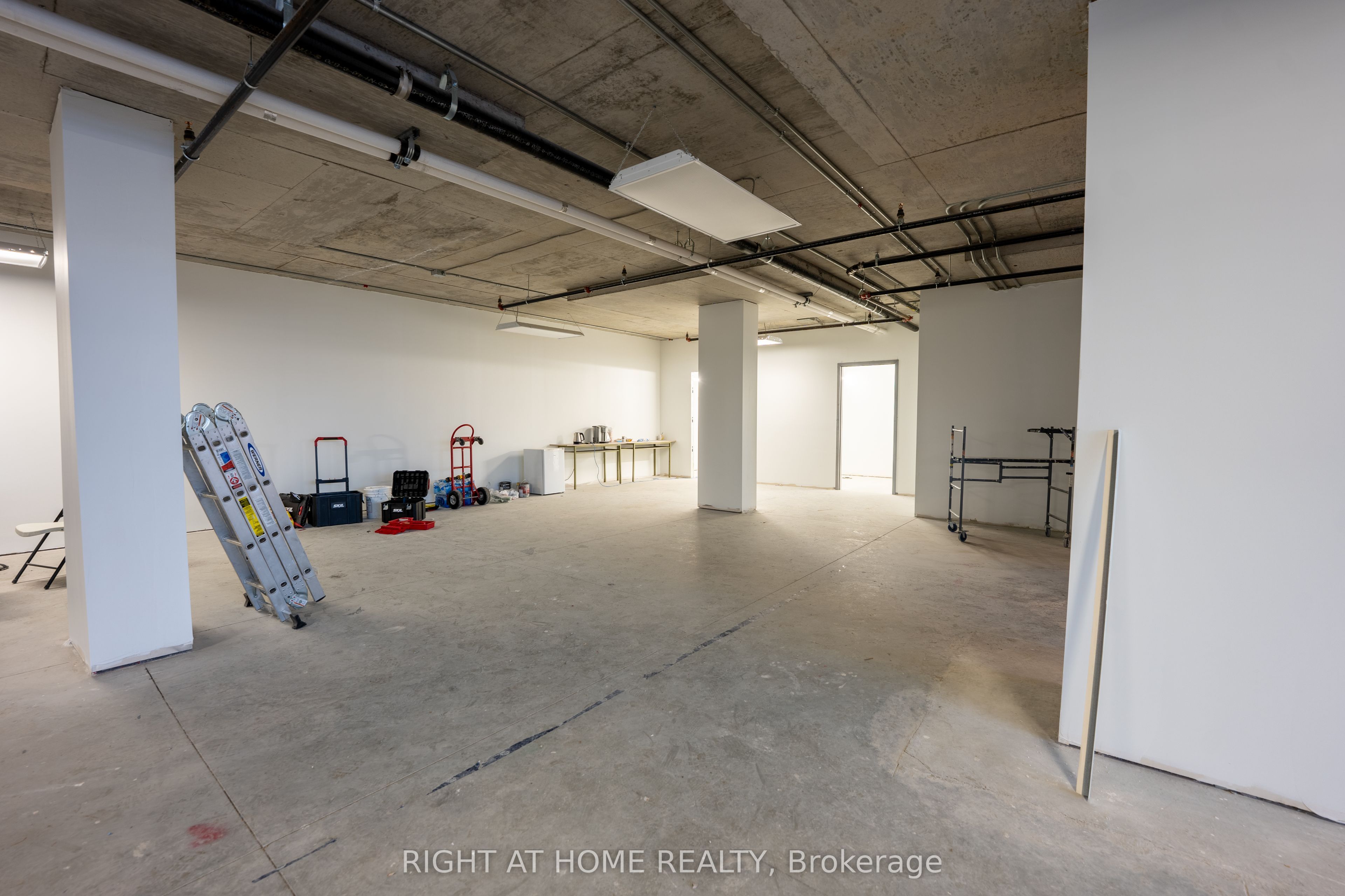 #101 - 1637 Bank Street Property Photo 11