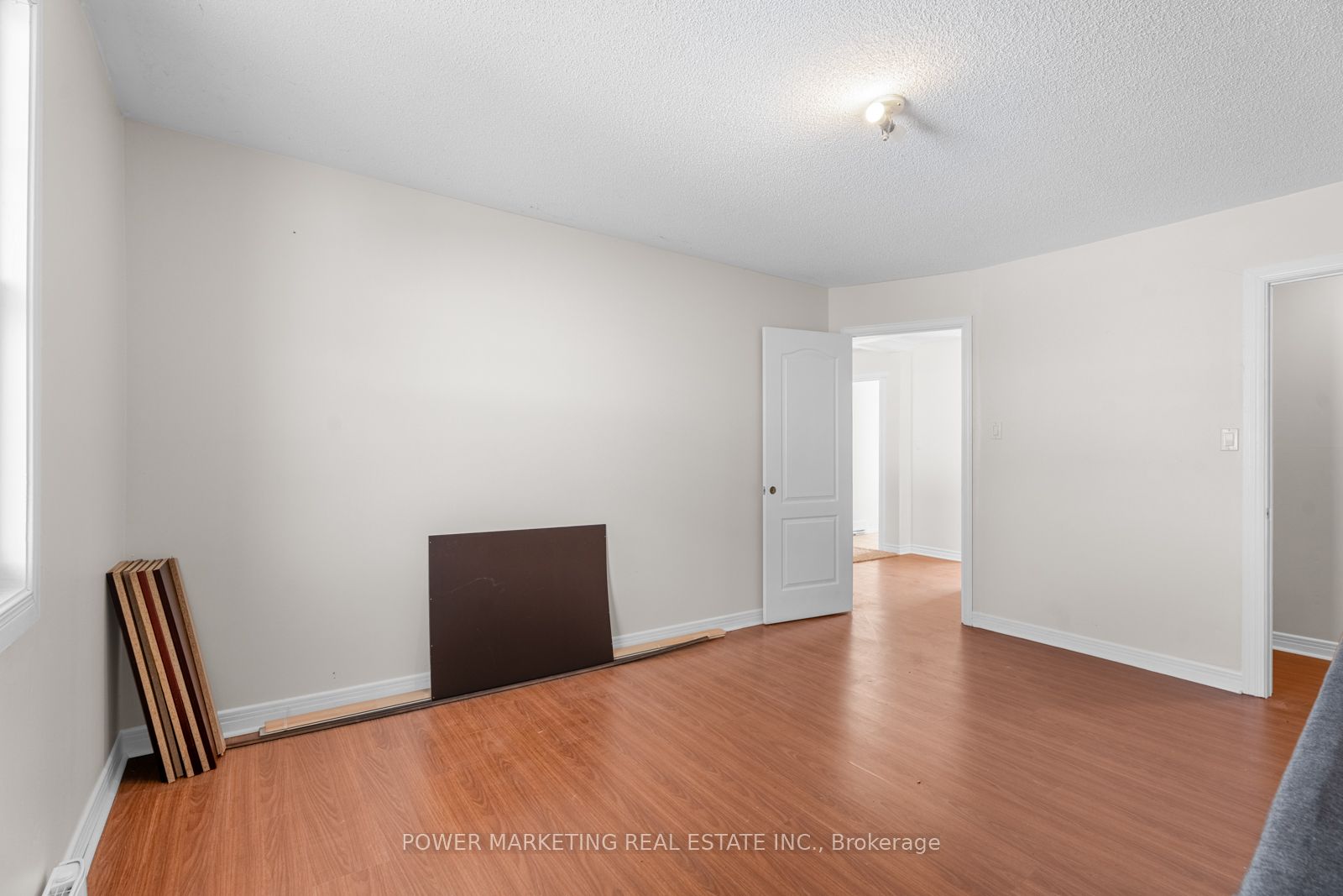 5409 Boundary Road Property Photo 9