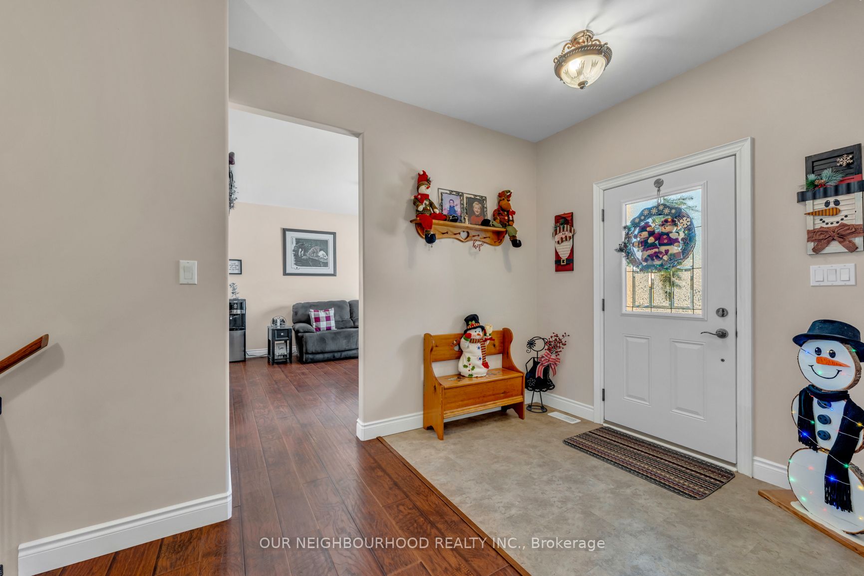 16 Cortland Property Photo 3