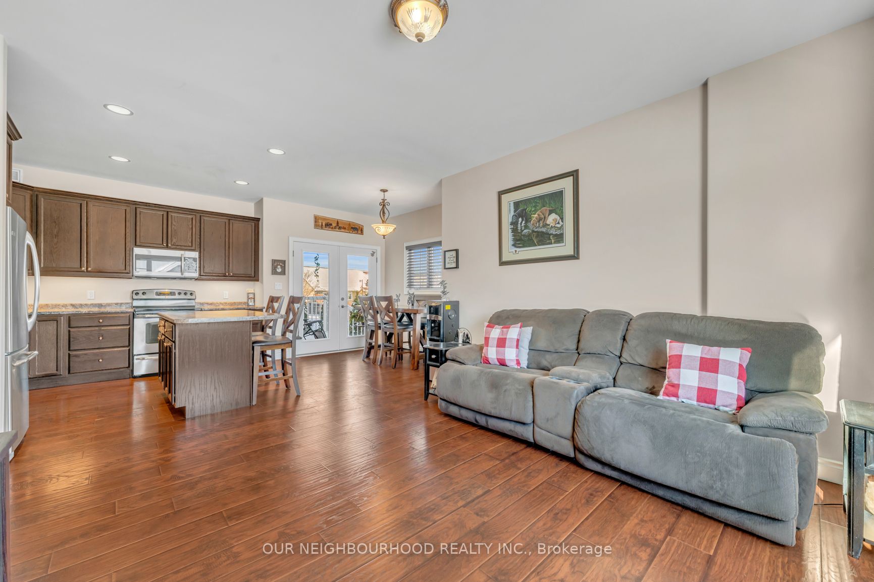 16 Cortland Property Photo 6