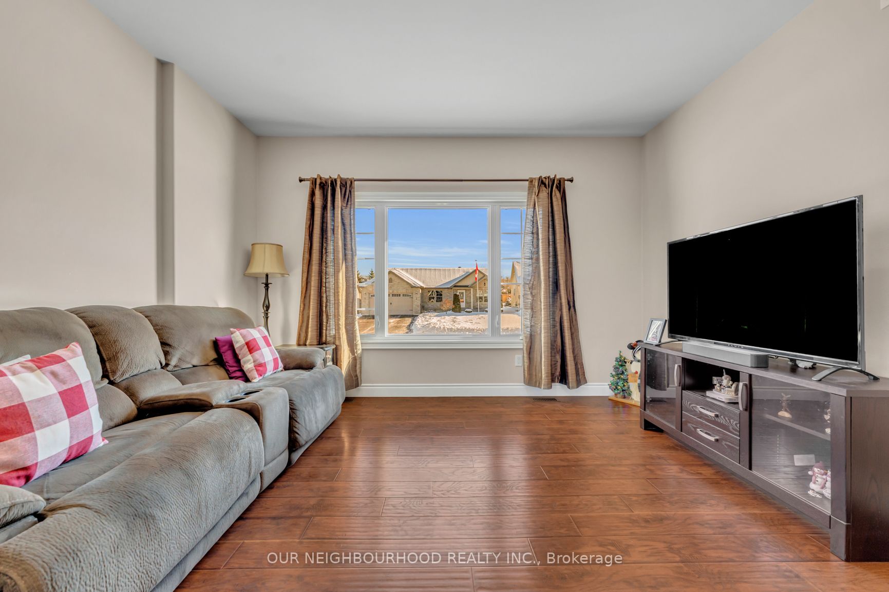 16 Cortland Property Photo 7