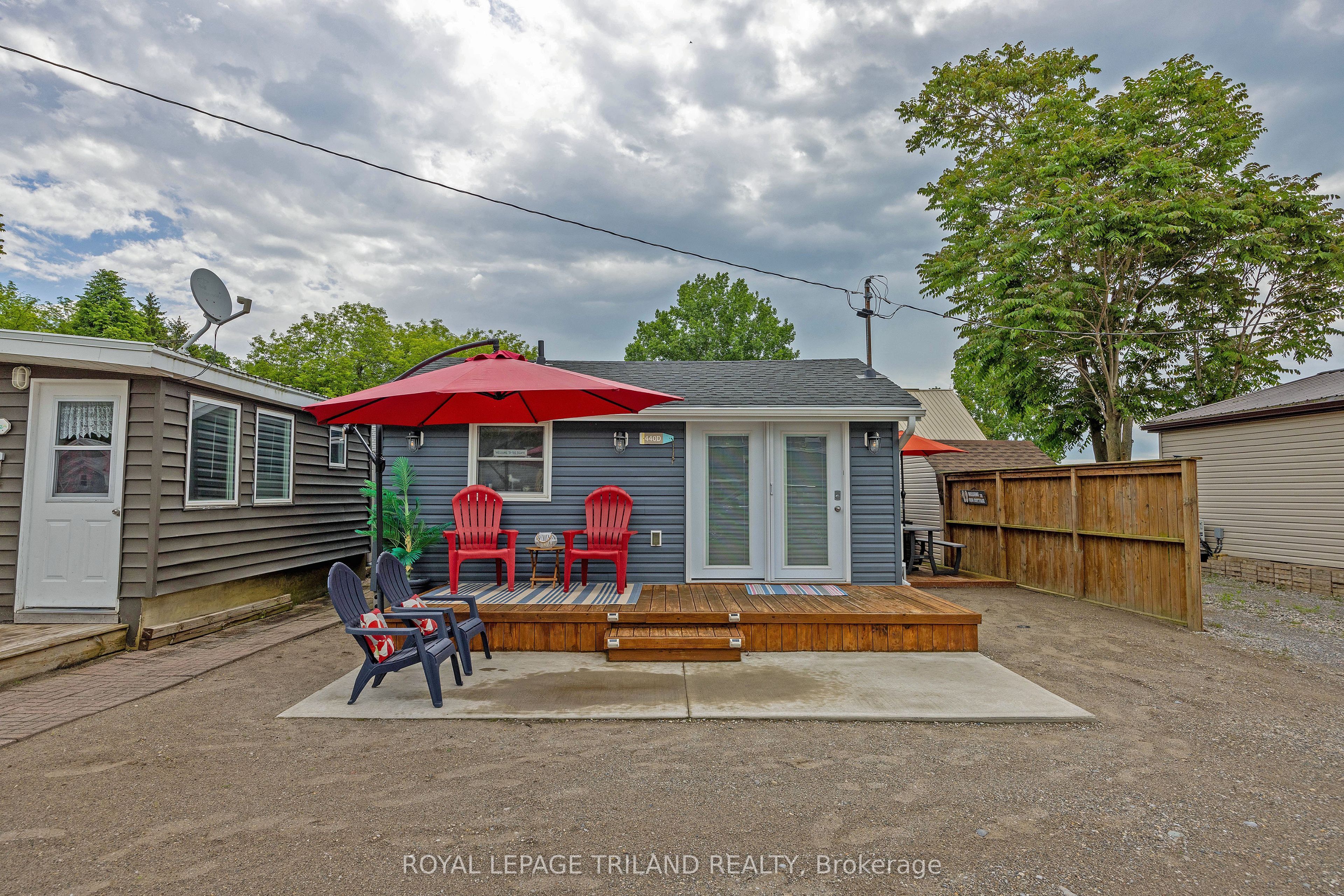 #d - 440 West Edith Cavell Boulevard Property Photo 2