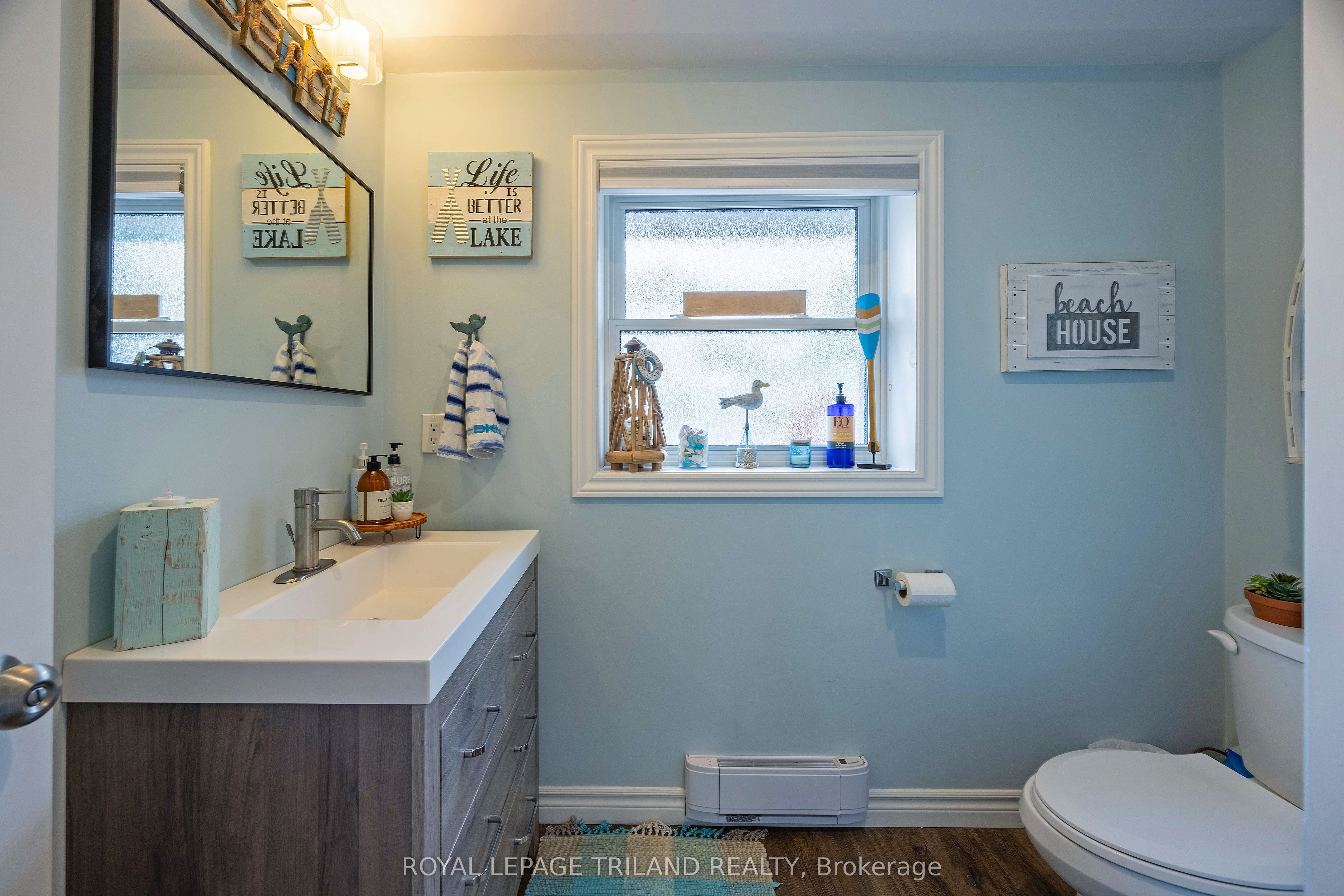 #d - 440 West Edith Cavell Boulevard Property Photo 22