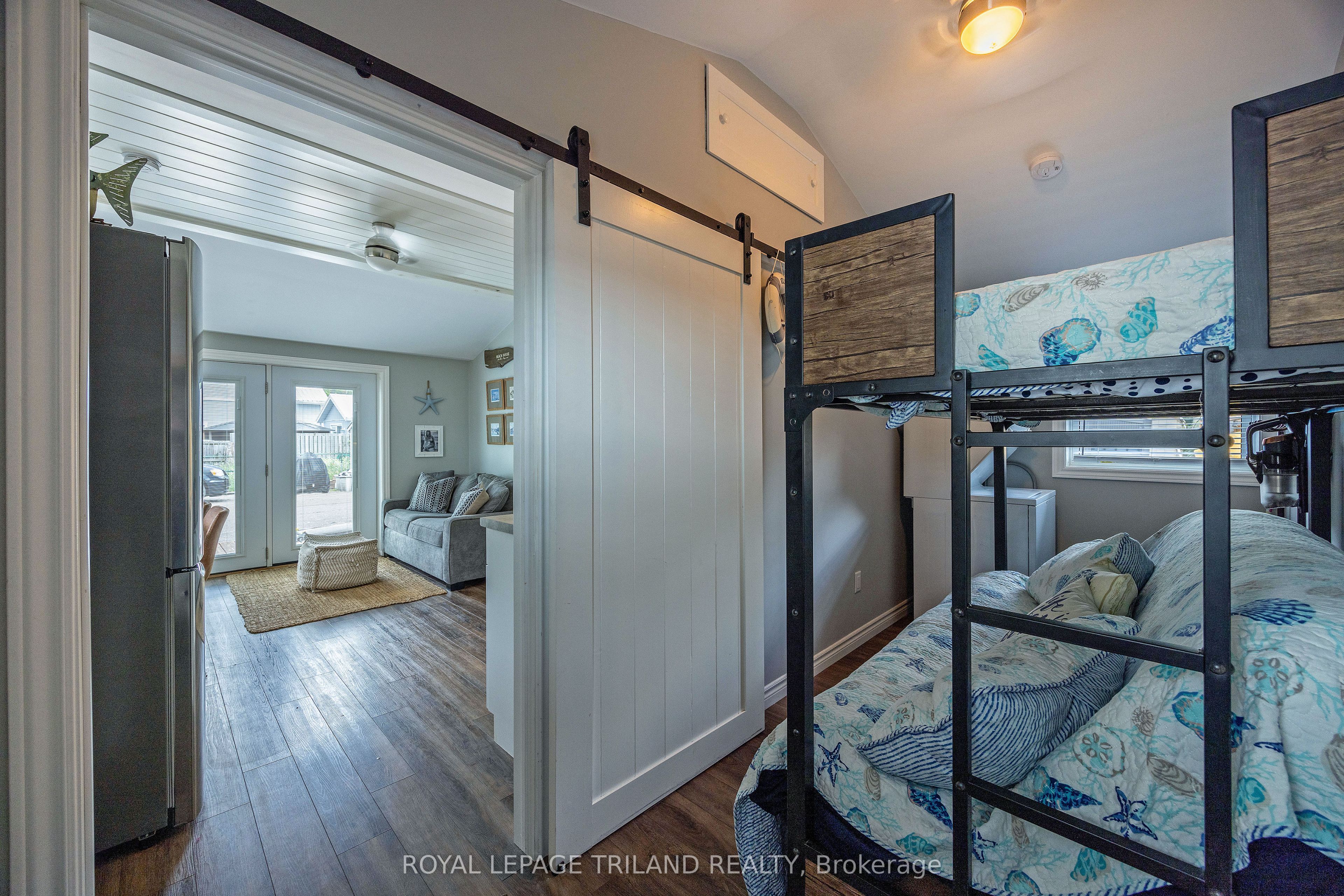 #d - 440 West Edith Cavell Boulevard Property Photo 26