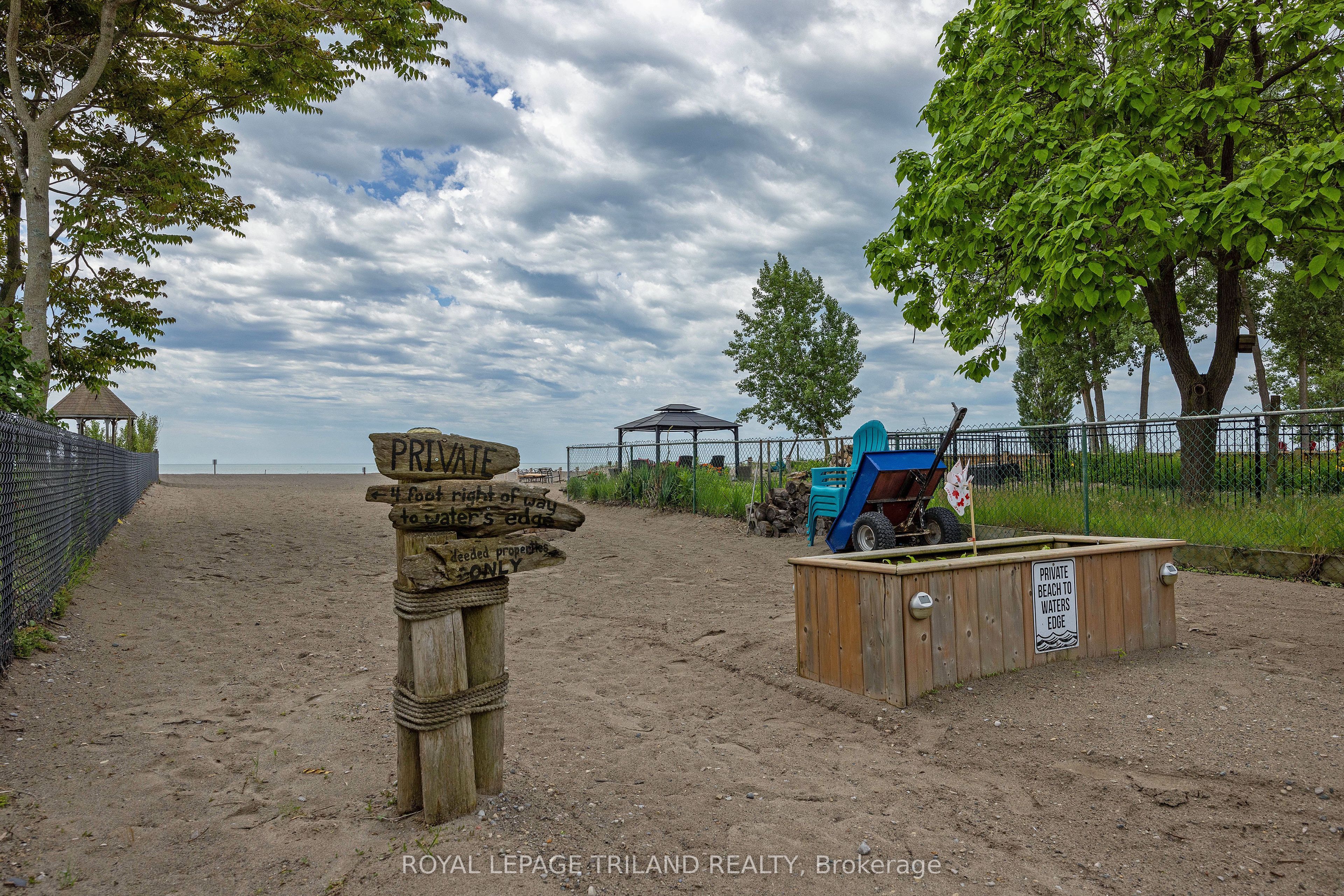 #d - 440 West Edith Cavell Boulevard Property Photo 32