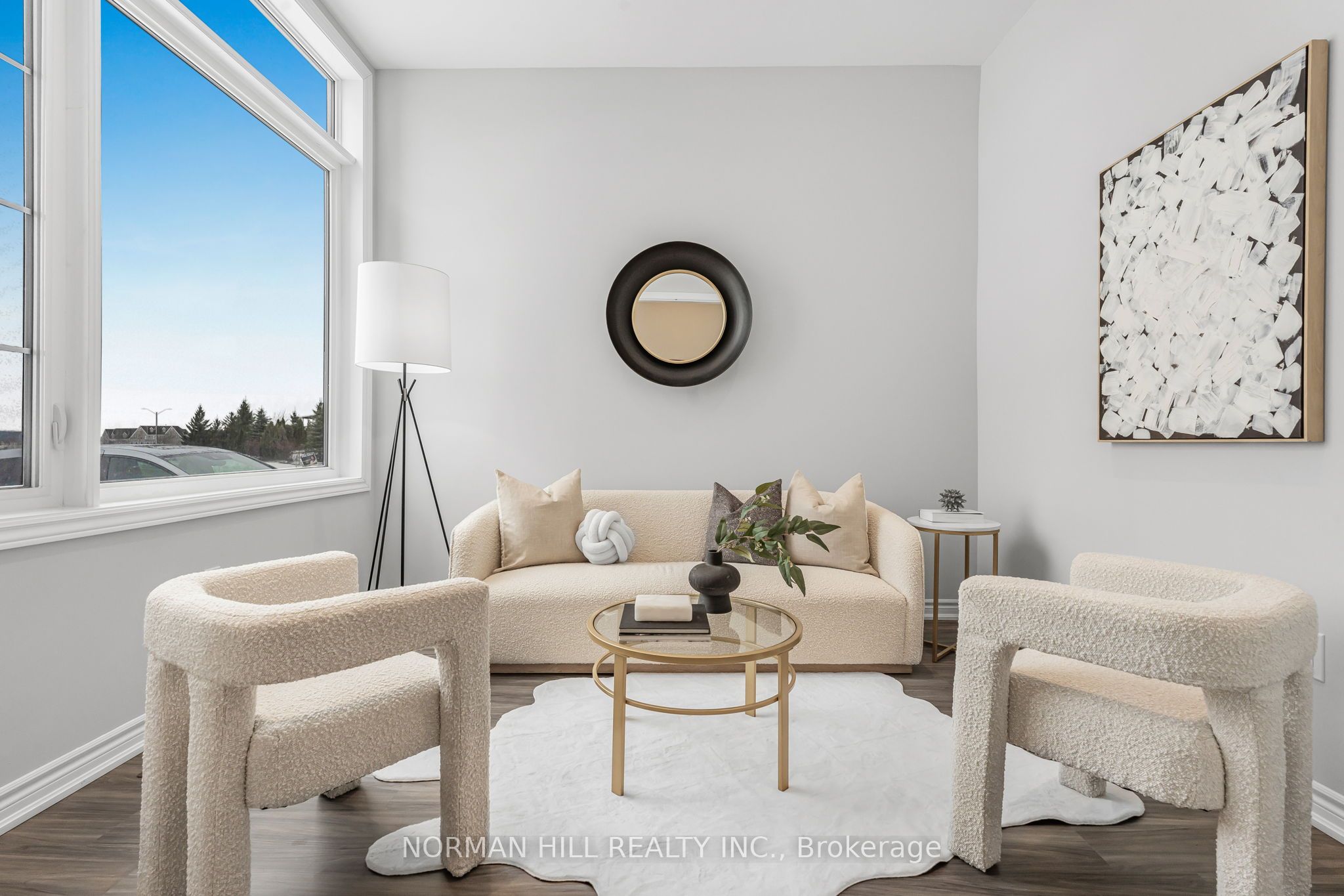 704 Daimler Parkway Property Photo 6