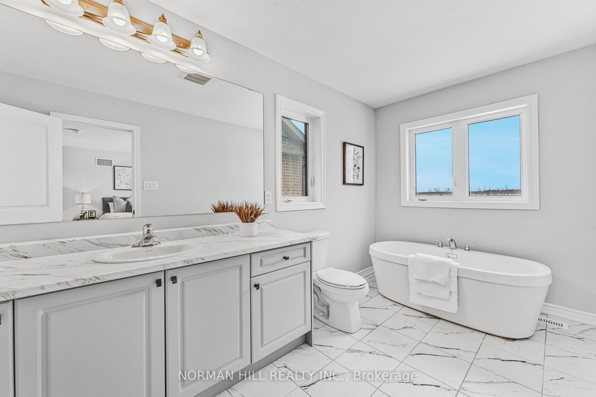 704 Daimler Parkway Property Photo 21