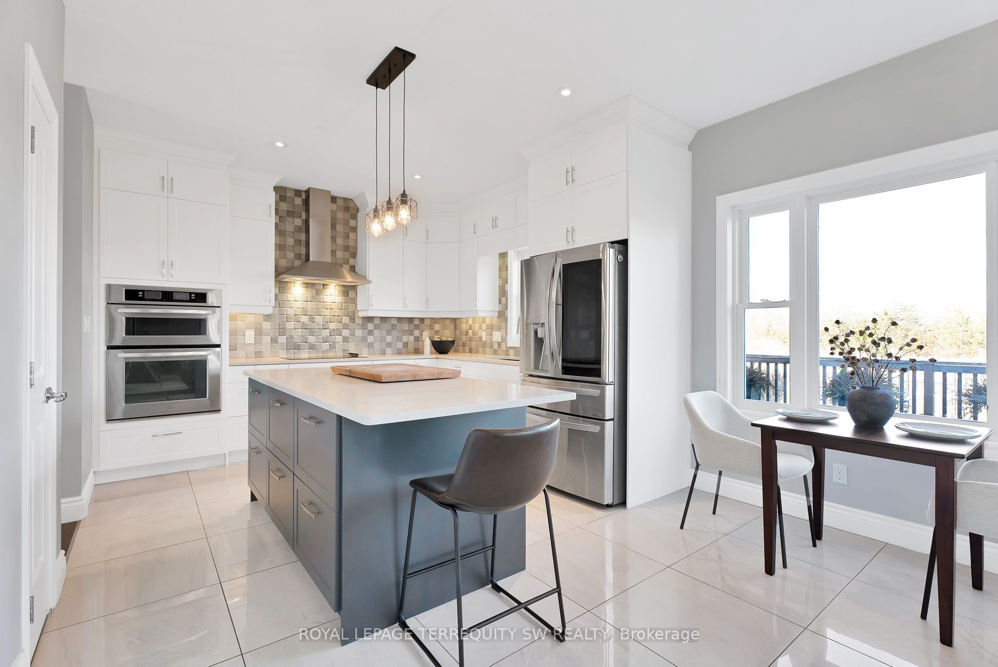 2299 Blessington Road Property Photo 11