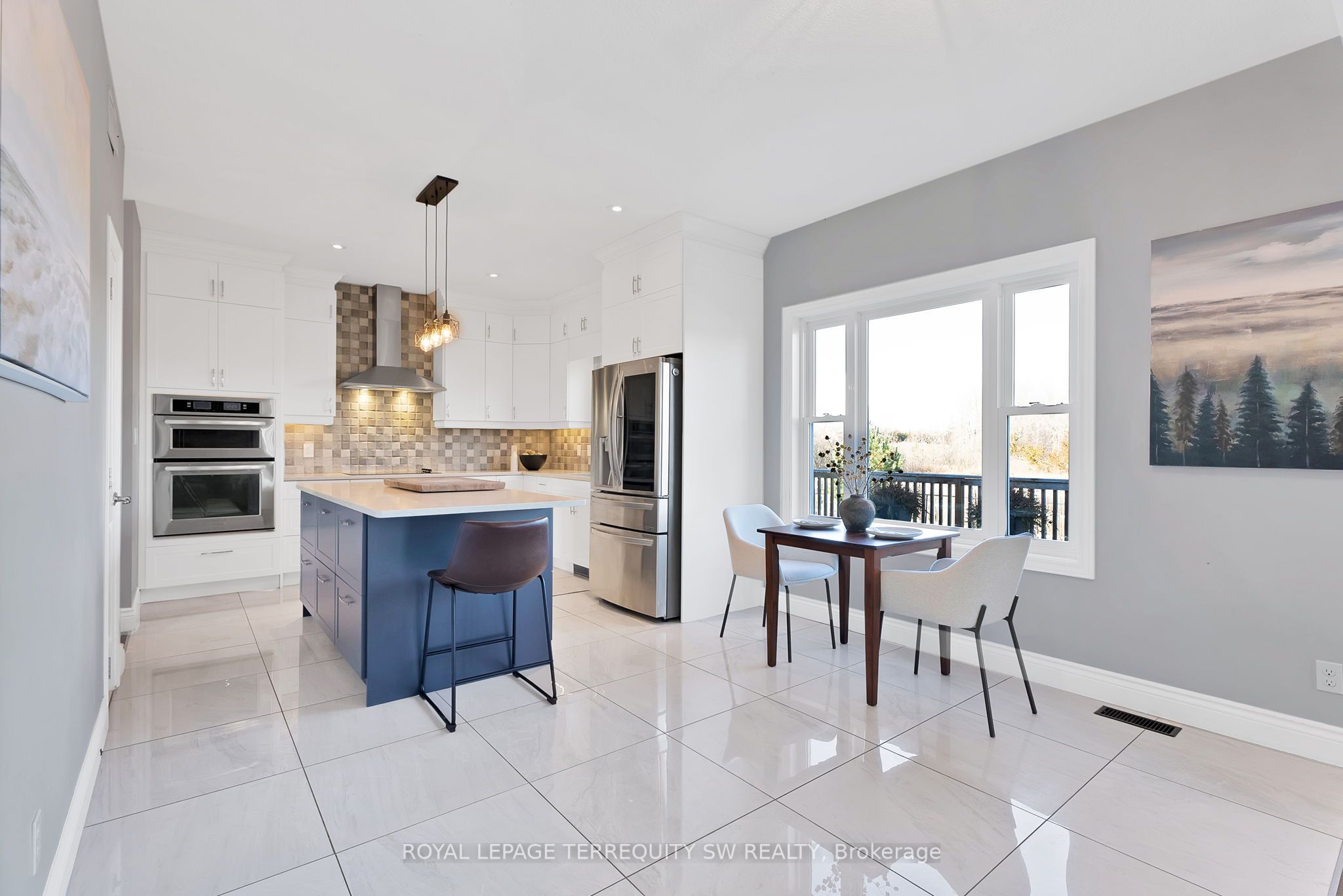 2299 Blessington Road Property Photo 12