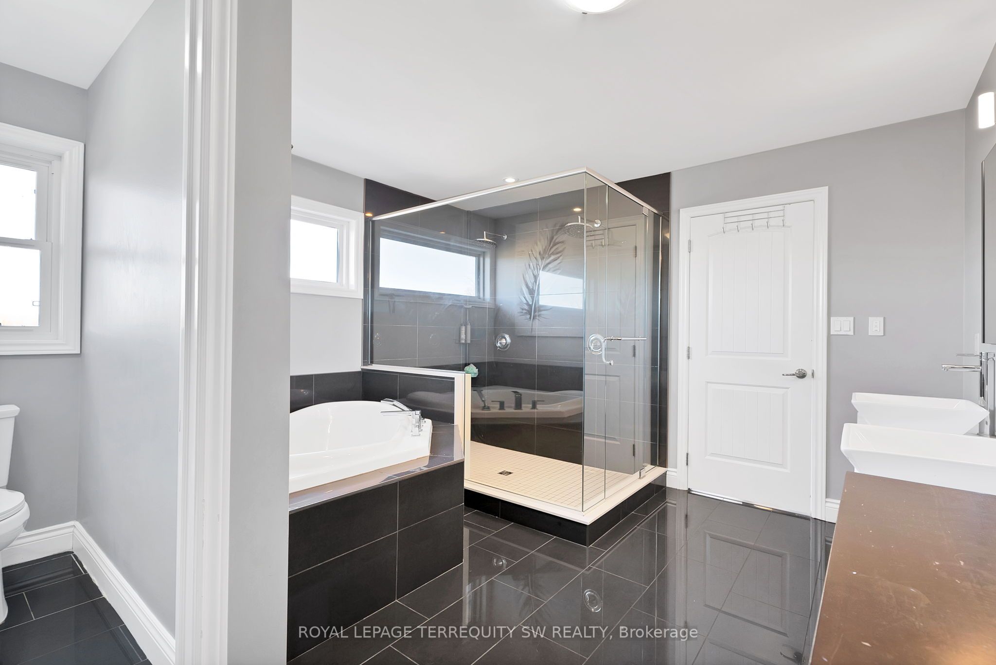 2299 Blessington Road Property Photo 20