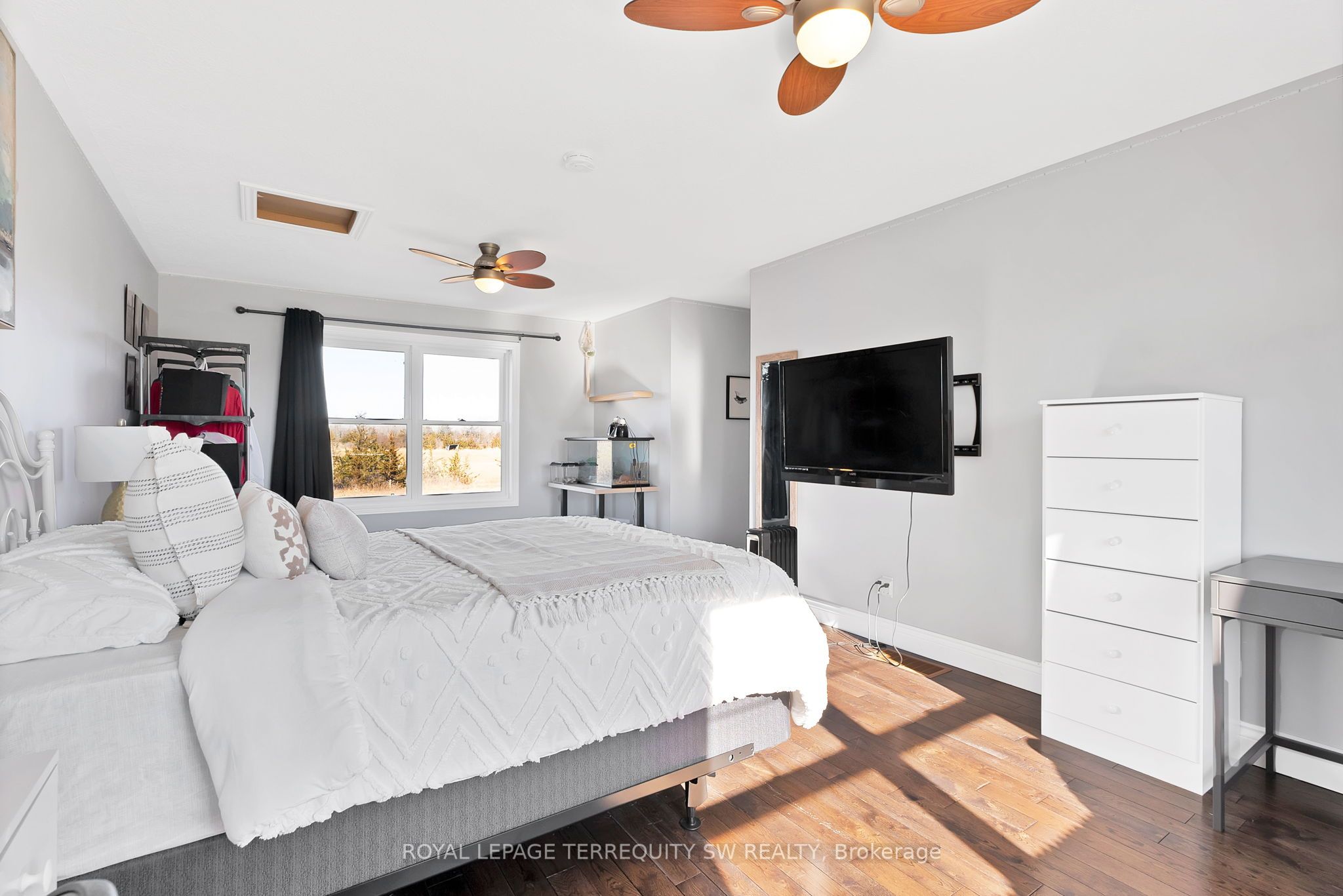 2299 Blessington Road Property Photo 26