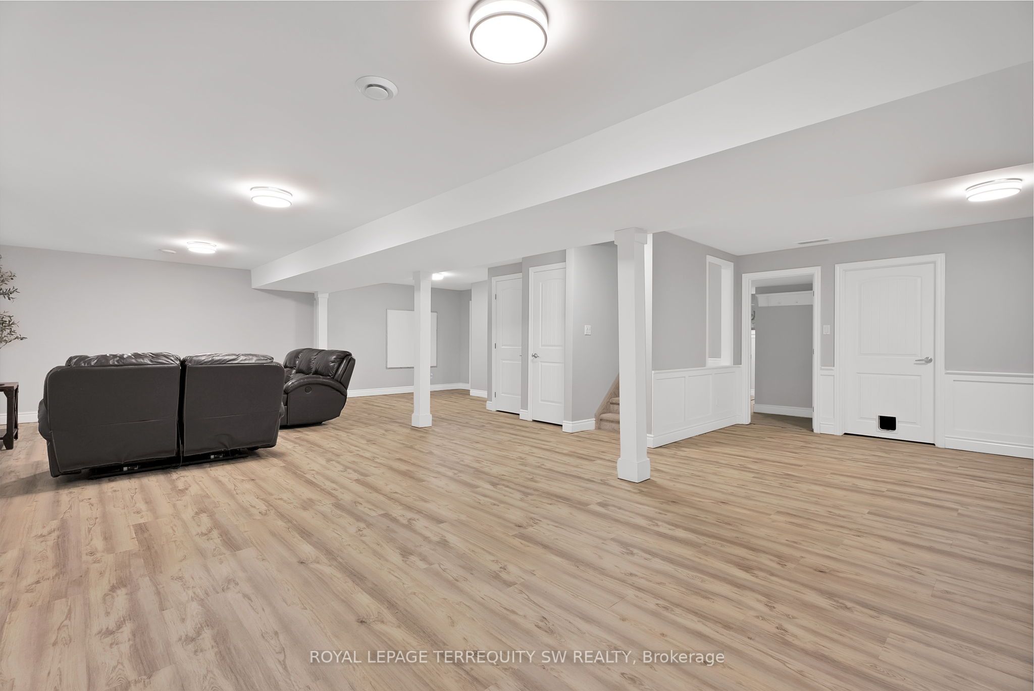 2299 Blessington Road Property Photo 28