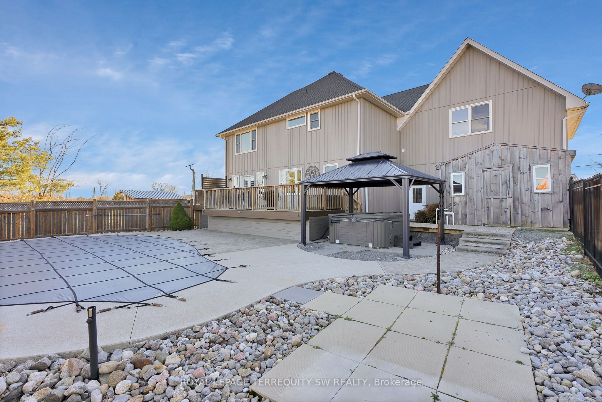 2299 Blessington Road Property Photo 32