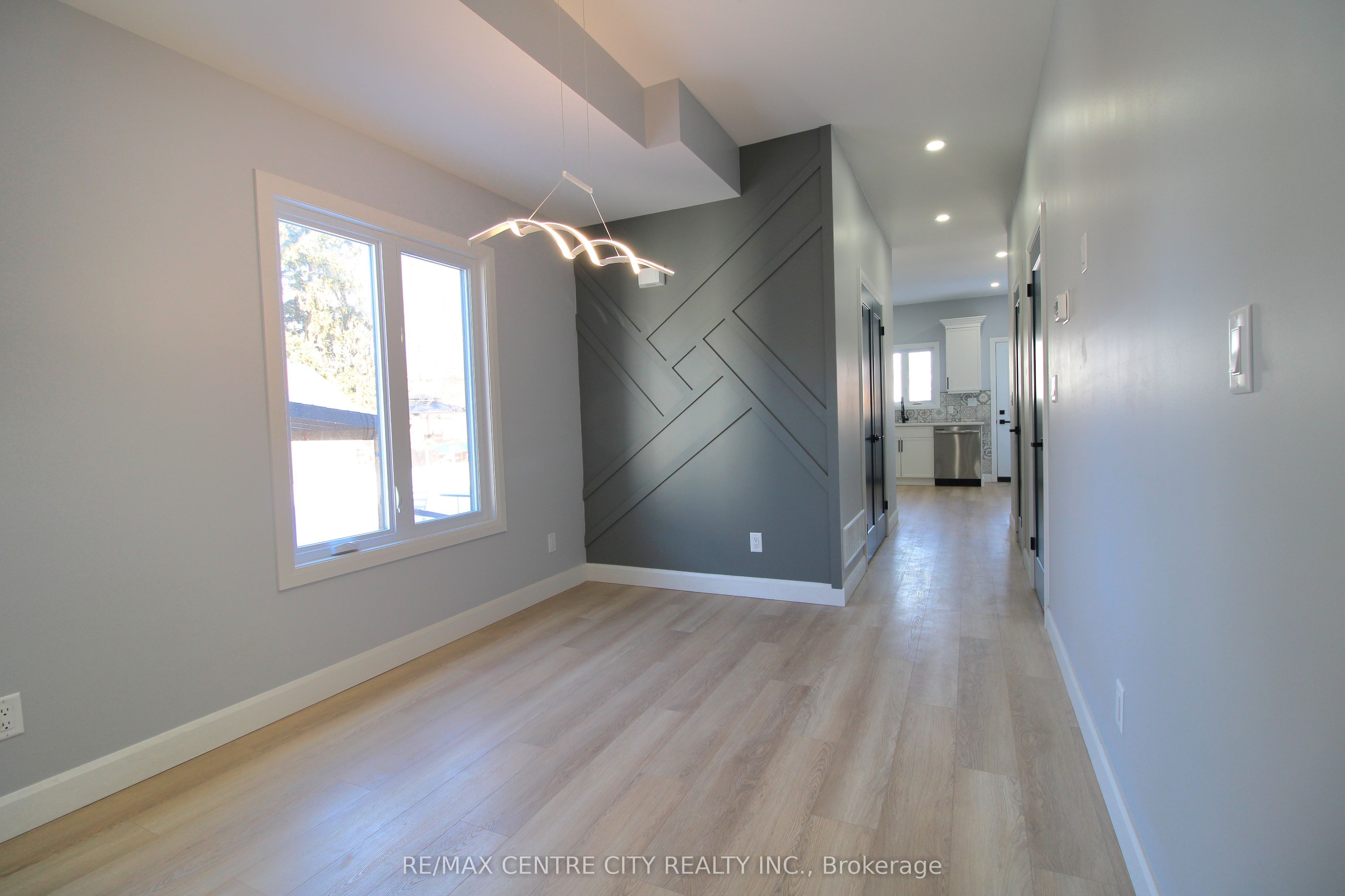 126 Price Street Property Photo 3