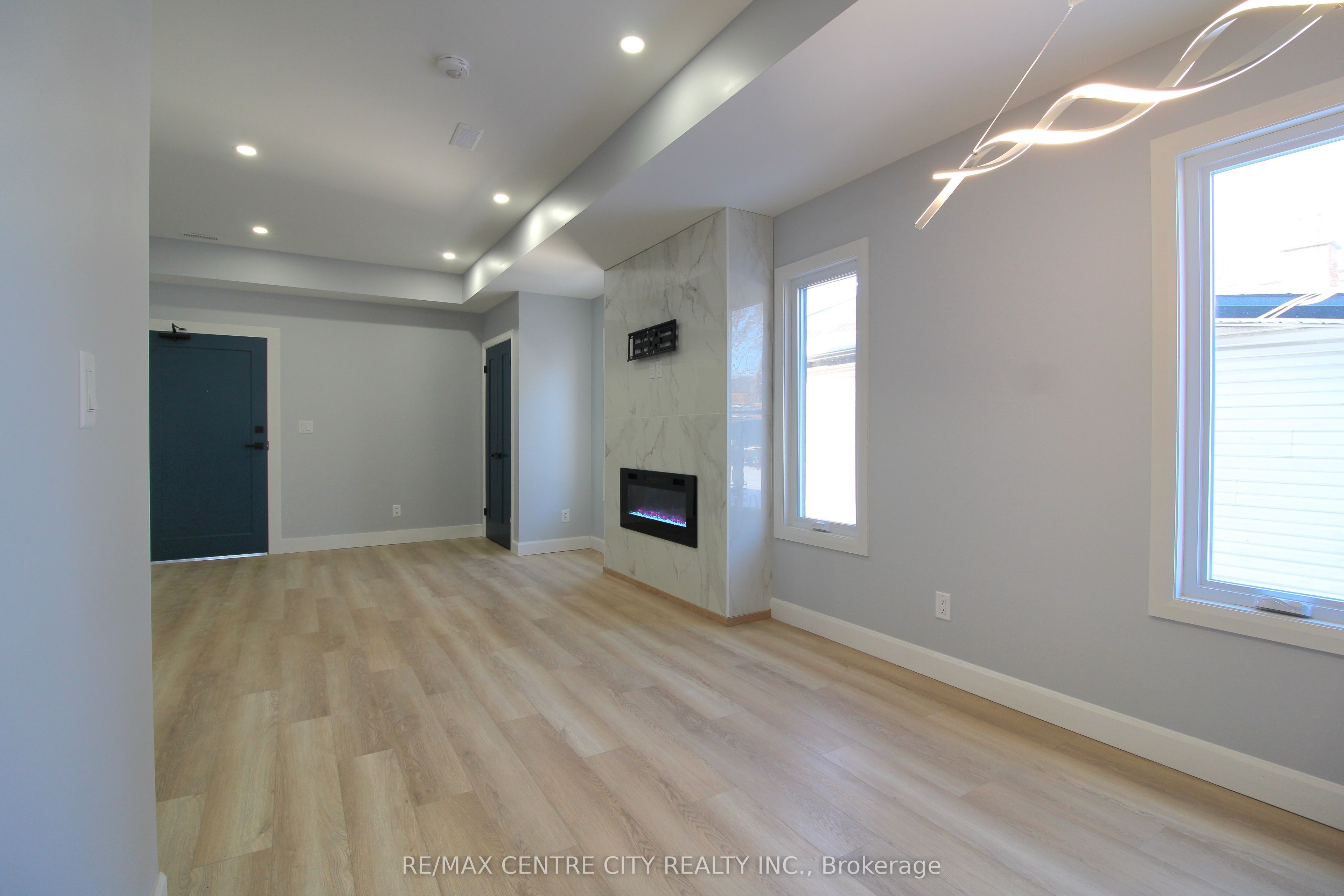 126 Price Street Property Photo 4