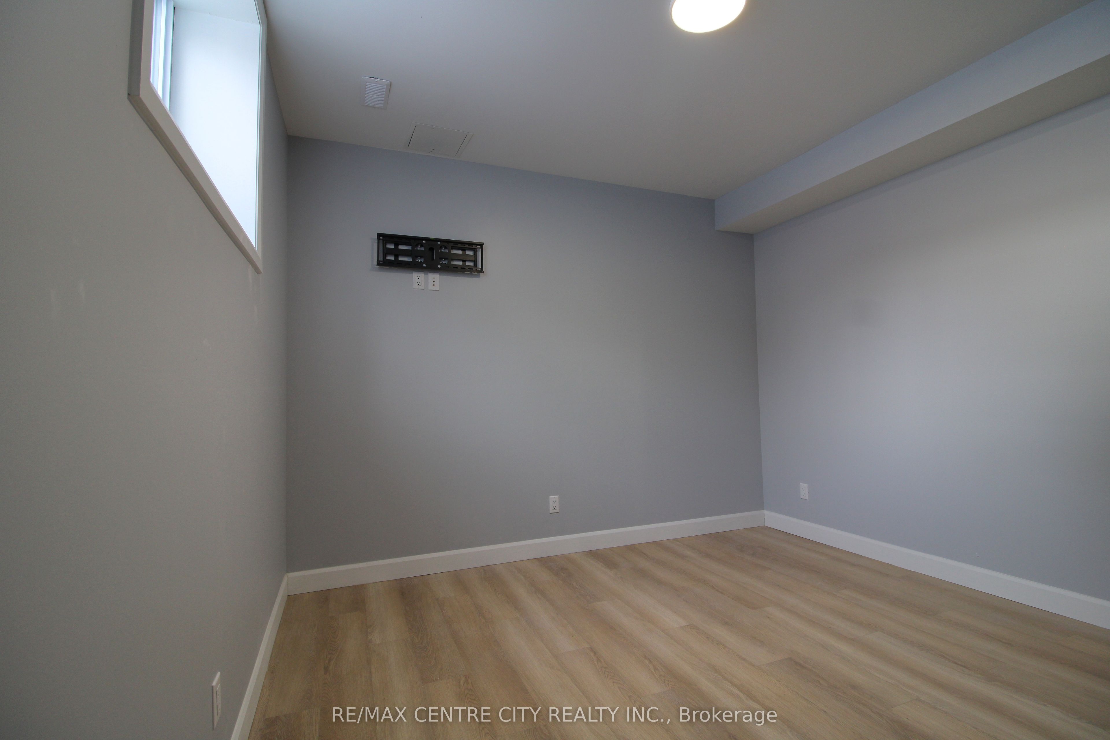 126 Price Street Property Photo 40