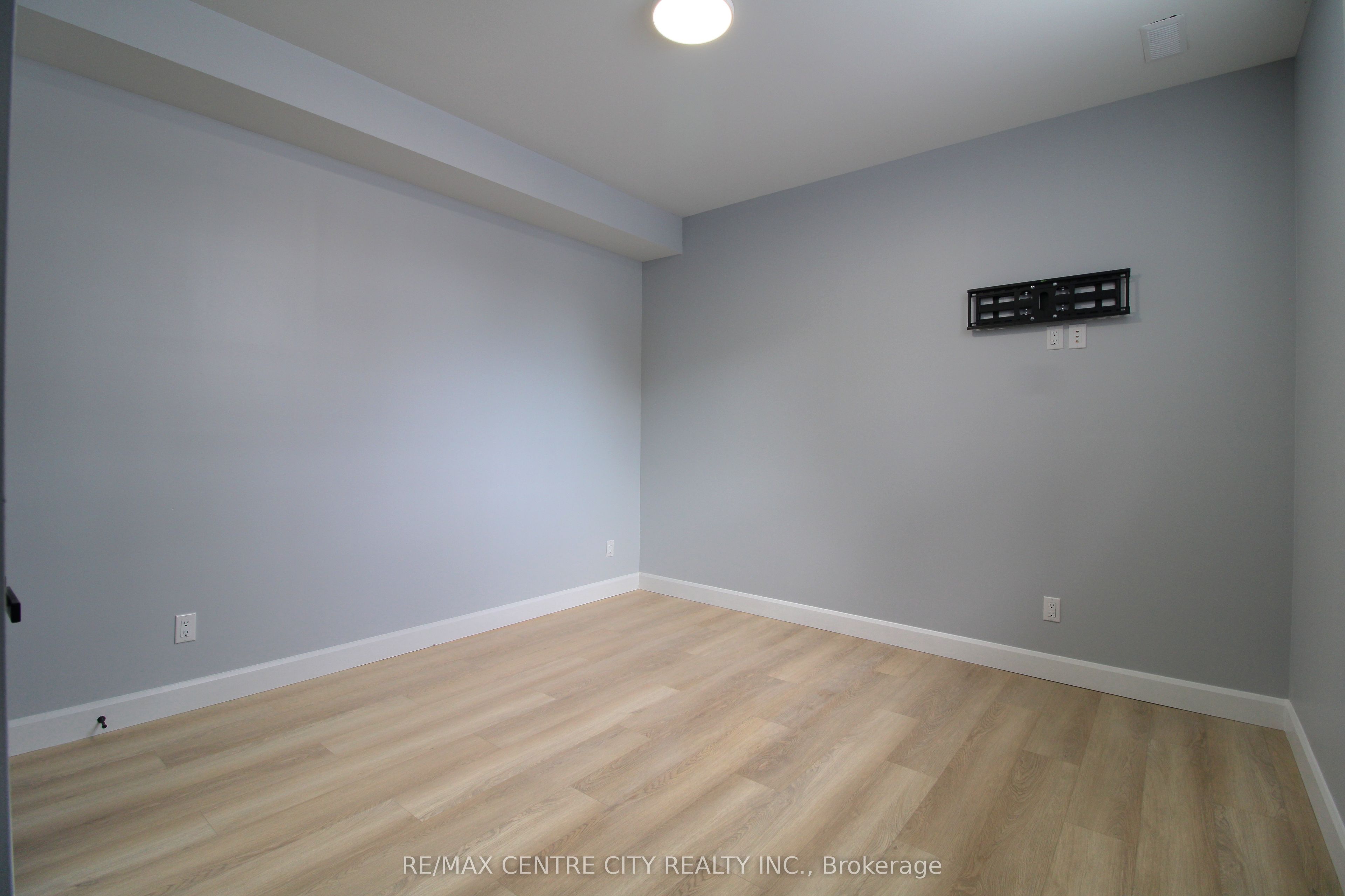126 Price Street Property Photo 45