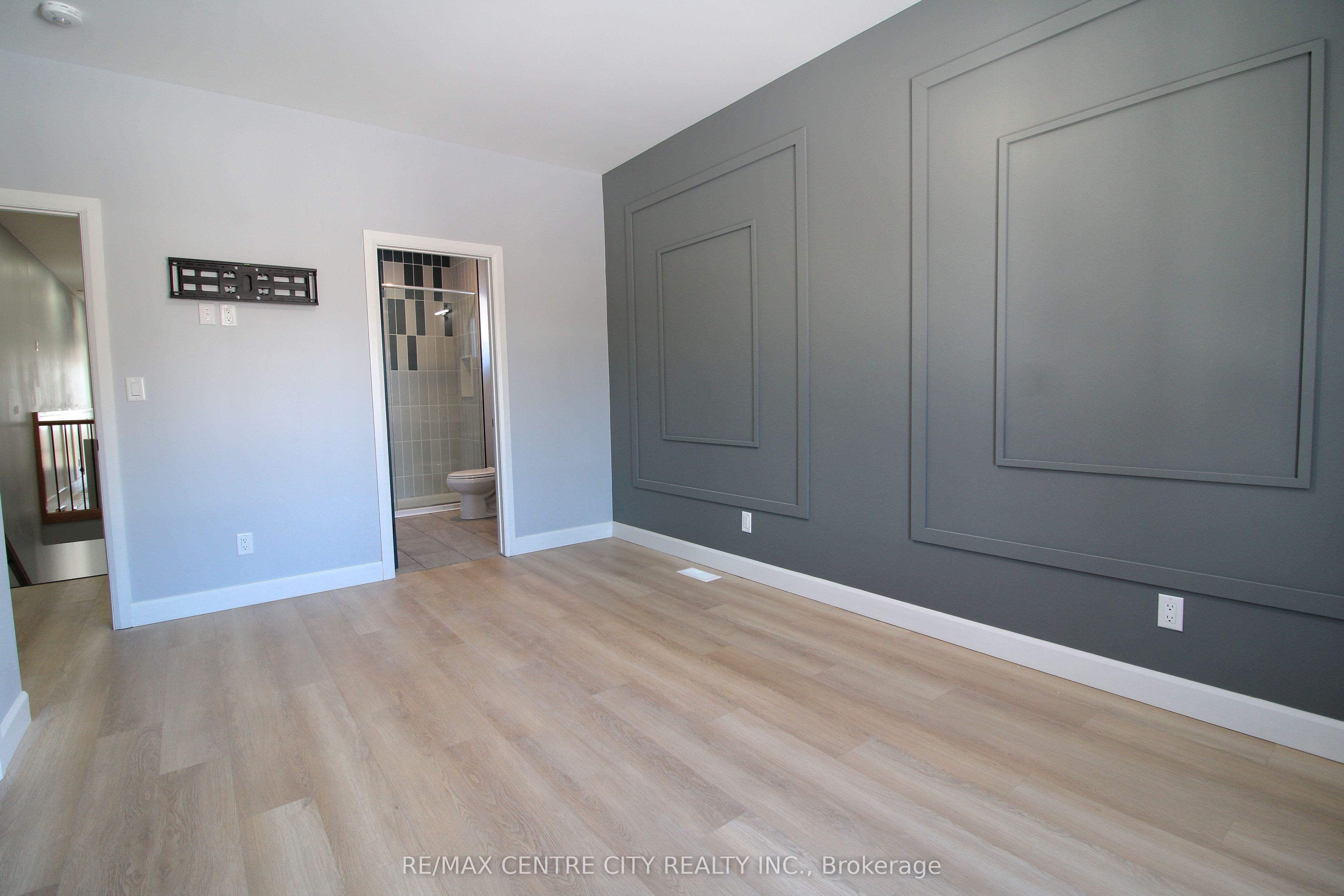 126 Price Street Property Photo 9